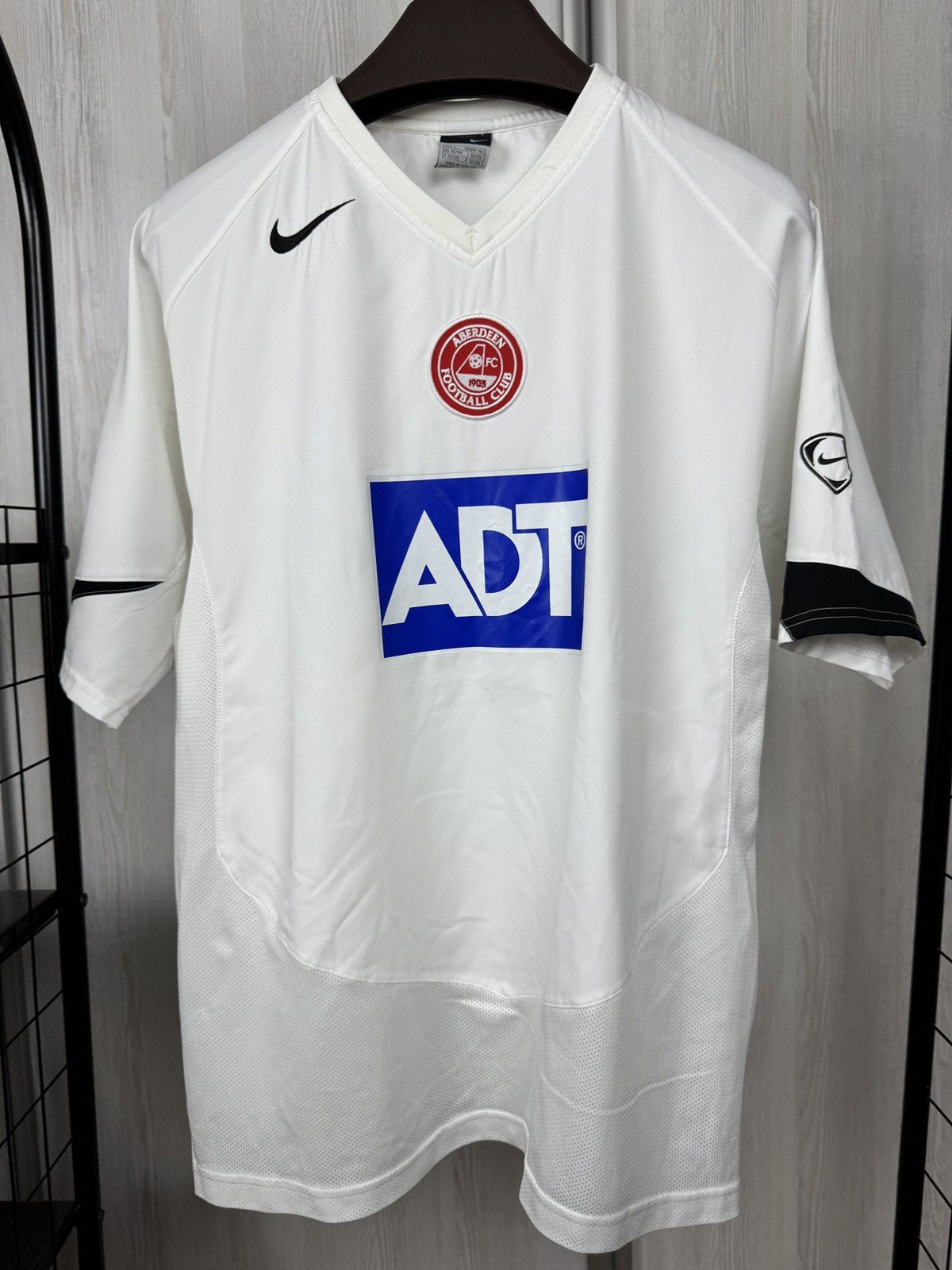 Nike Nike Aberdeen 2004 2006 Mens SS Away soccer Jersey Shirt Size US L / EU 52-54 / 3 - 2 Thumbnail