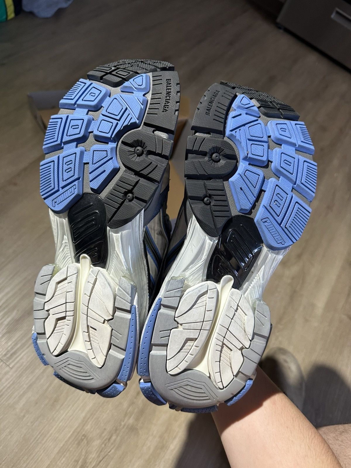Balenciaga BALENCIAGA RUNNER SNEAKERS Size US 11 / EU 44 - 6 Thumbnail