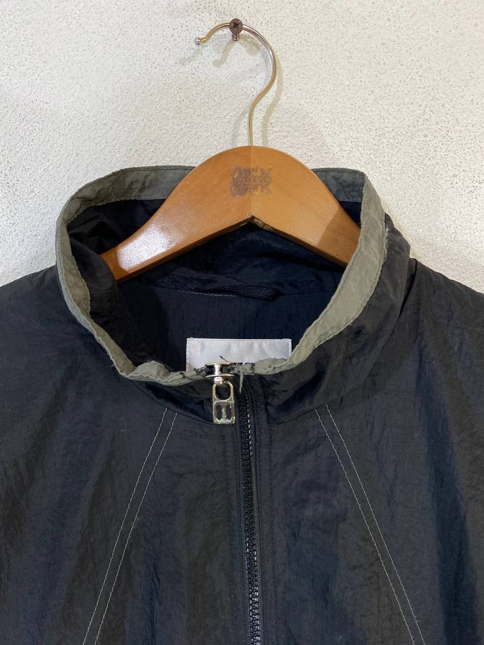 Nike vintage 90s nike light jacket nice design Size US M / EU 48-50 / 2 - 2 Thumbnail