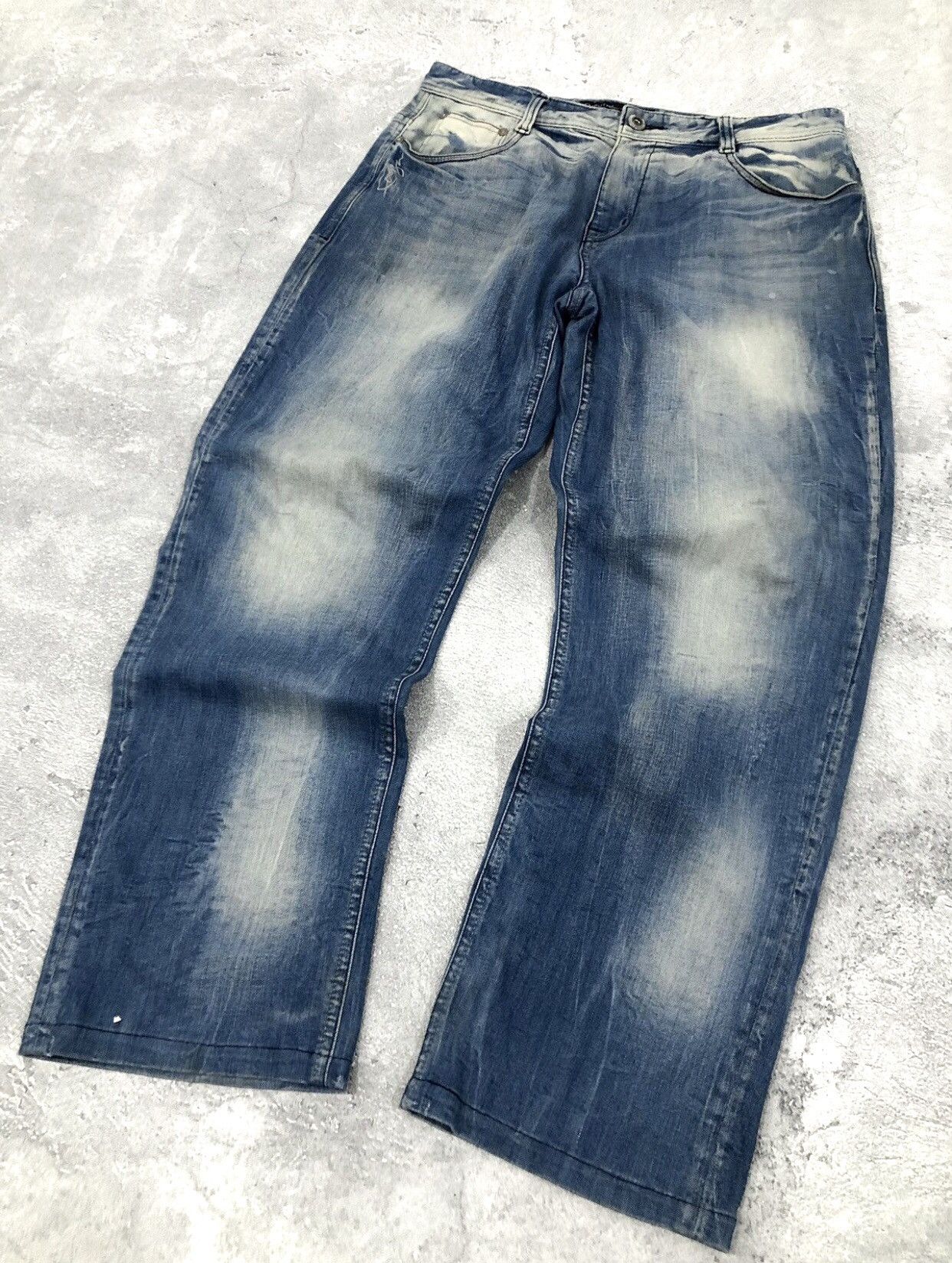 If Six Was Nine × Japanese Brand × Le Grande Bleu (L.G.B.) 2000s Fubu Baggy Faded Dyed Denim Pants Size US 34 / EU 50 - 1 Thumbnail
