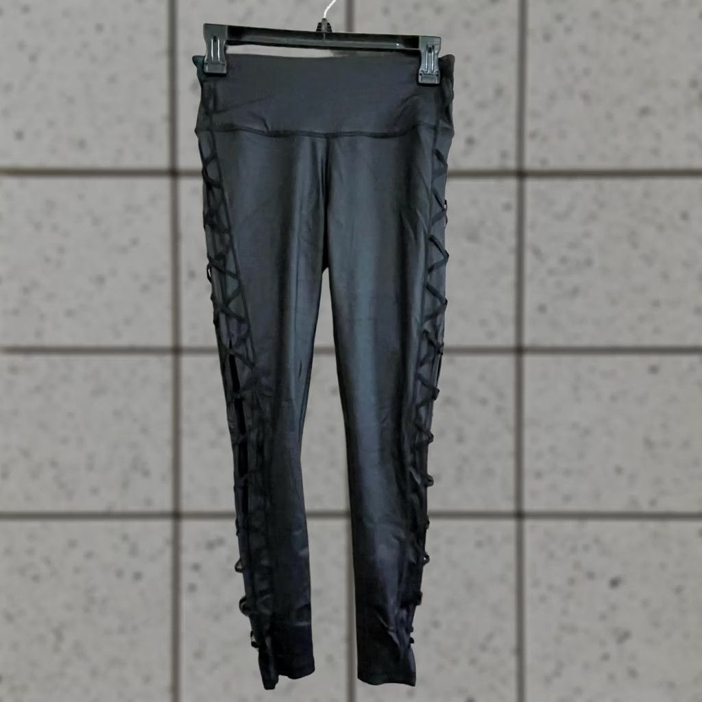 Victoria's Secret Victorias Secret Yoga Sport Ankle Open Sides Legging Small Black Size 28" / US 6 / IT 42 - 1 Thumbnail