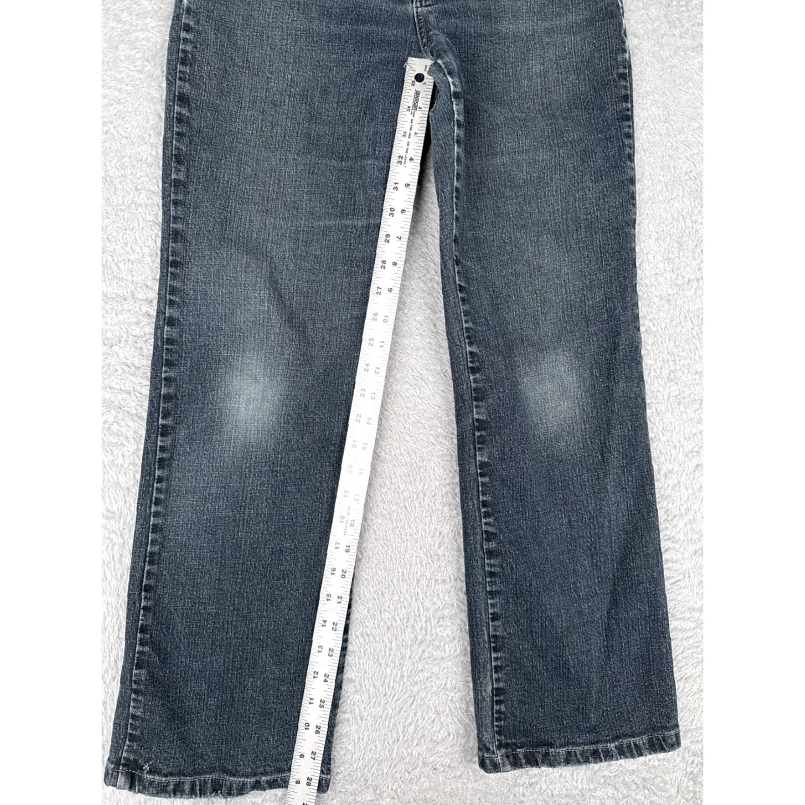 Vintage Cabi Jeans Women 8 Blue Denim Straight Mid Rise Cotton Blend 29x29 Modern Wash 29in Inseam 5-Pocket Design Womens Jeans Autumn Spring Summer Winter Size 30" / US 8 / IT 44 - 7 Thumbnail