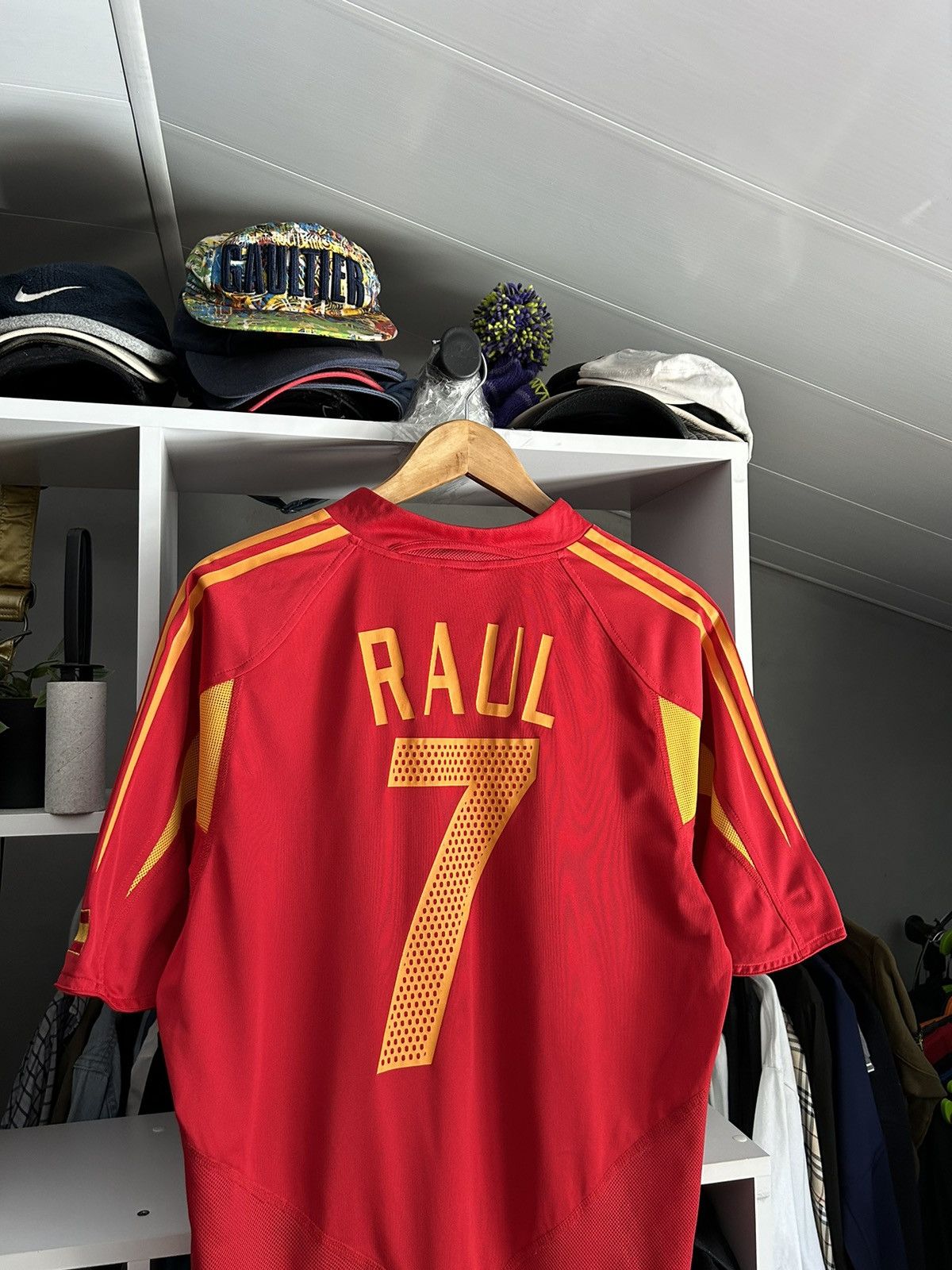 Adidas × Vintage Spain Adidas 2002-04 Player Issue Home Shirt Raul #7 Size US M / EU 48-50 / 2 - 2 Thumbnail
