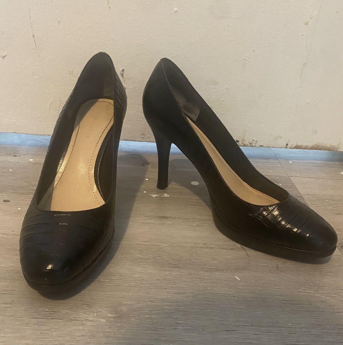 Ann Taylor ANN TAYLOR classic black real leather heels (US 8; EU 38.5) Size US 8 / IT 38 - 4 Thumbnail