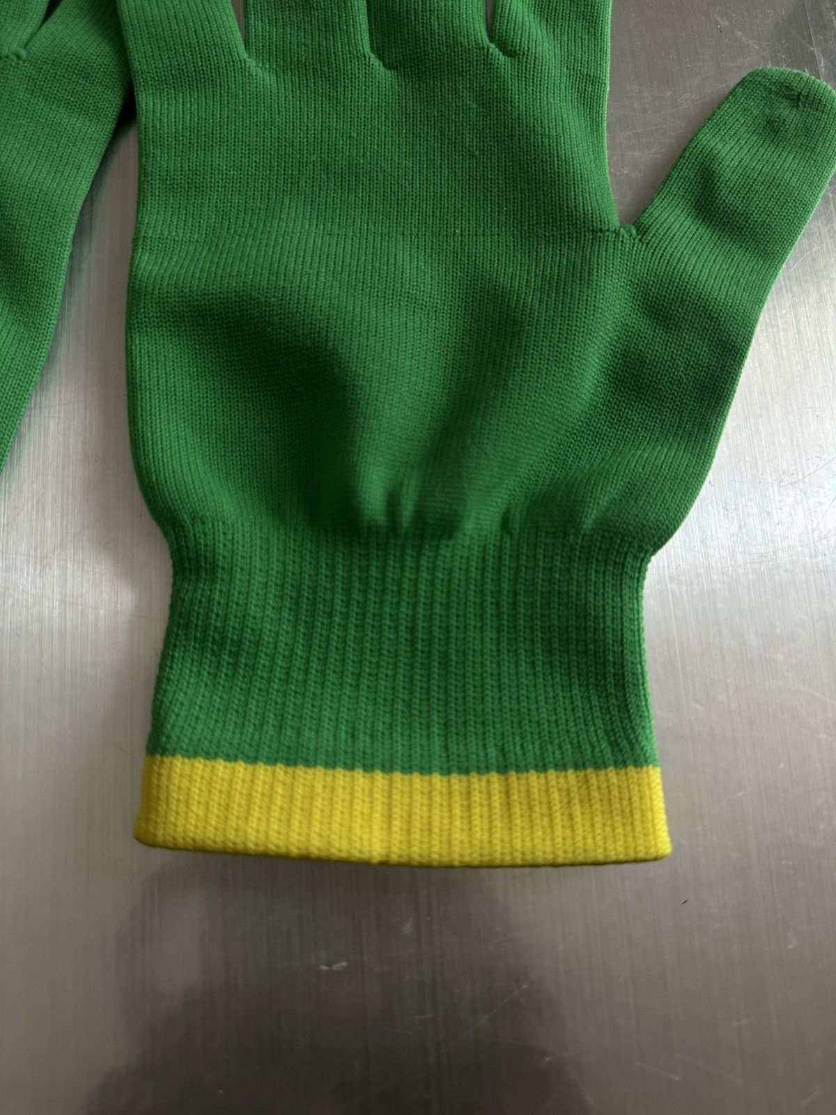 Louis Vuitton Virgil Abloh Louis Vuitton Sample RGB Gloves Size ONE SIZE - 3 Thumbnail