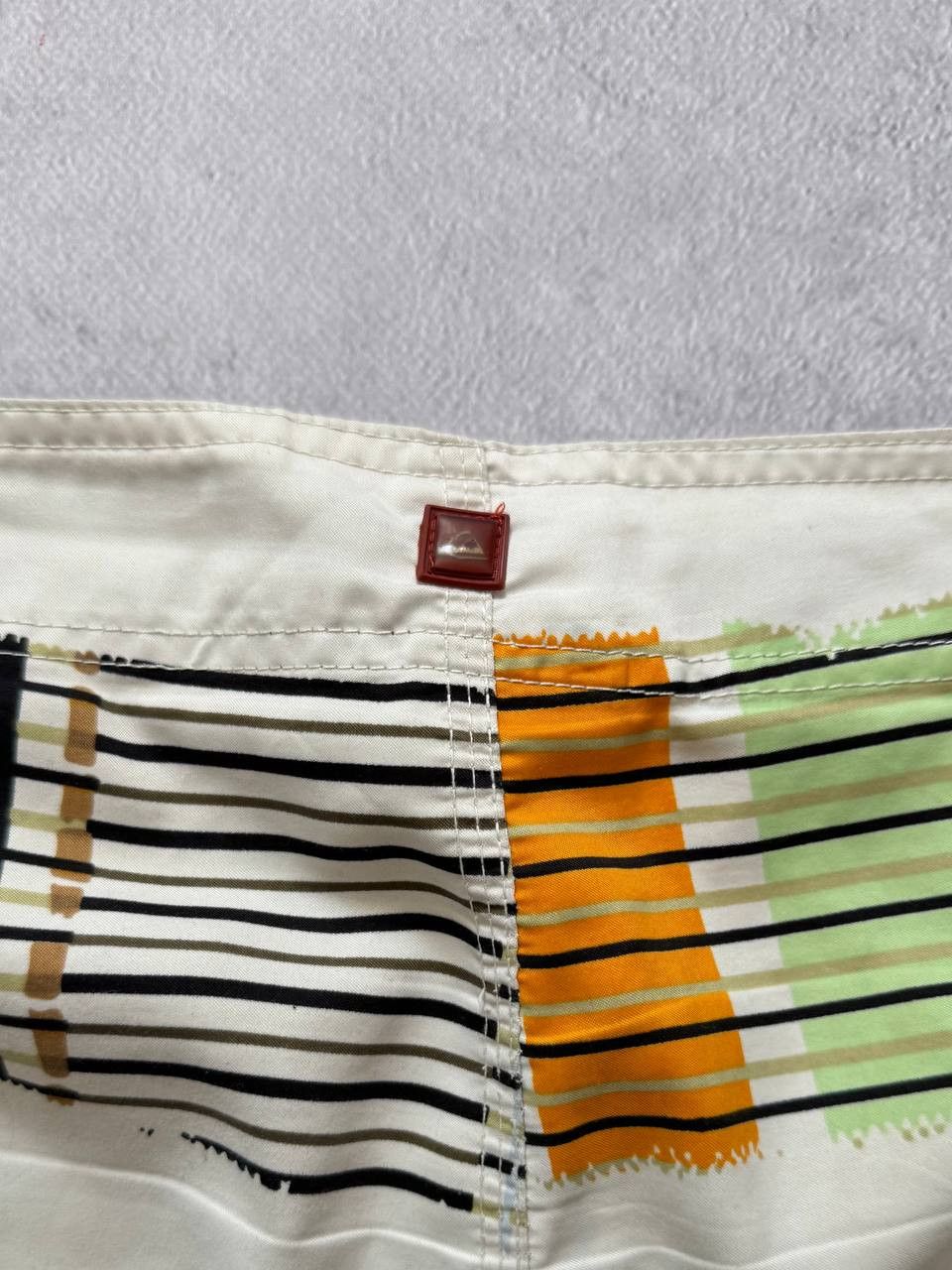 Quiksilver Y2K Quiksilver Surfwear Baggy Graphic Swim Board Surf Shorts Size US 36 / EU 52 - 8 Thumbnail