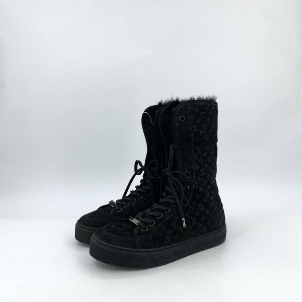 Louis Vuitton Louis Vuitton Black Logo-Printed Lace-Up Short Boots 0089 Size US 7.5 / EU 40-41 - 1 Thumbnail