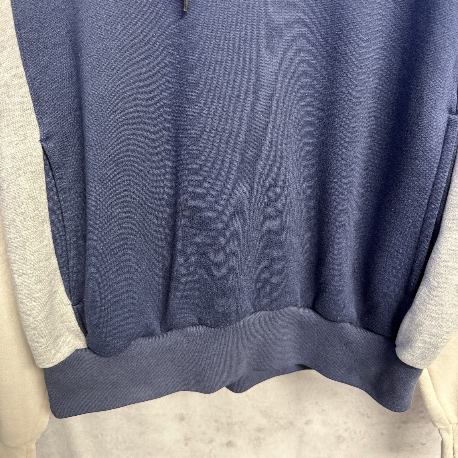 Nike Vintage Nike Hoodie Sweatshirt Mens Medium 23x22 Blue Embroi Size US M / EU 48-50 / 2 - 6 Thumbnail