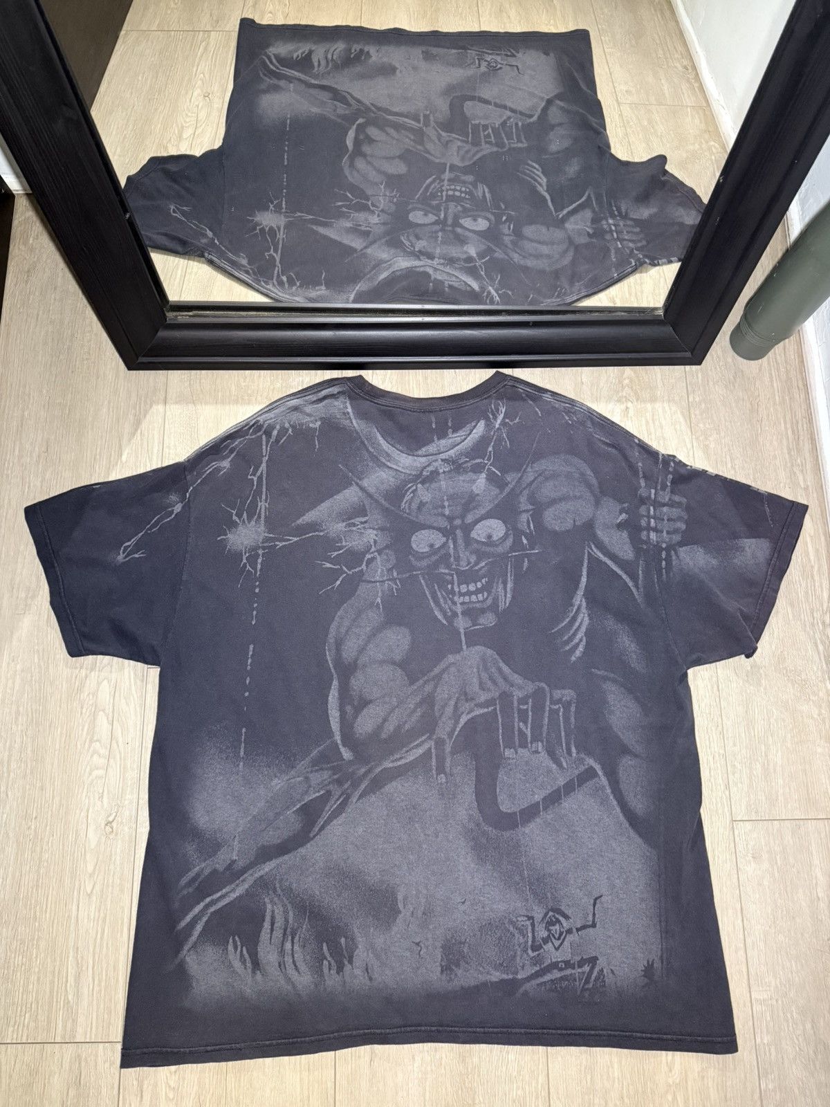 Band Tees × Vintage Vintage / Y2K Rare 2009 Iron Maiden All Over Print Devil Size US XXL / EU 58 / 5 - 1 Thumbnail