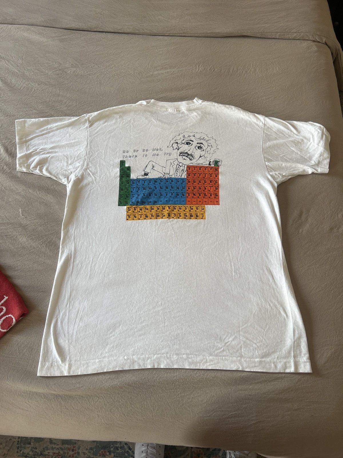 Vintage 1995 Guinness Book of World Records Chemistry T-Shirt Size US XL / EU 56 / 4 - 2 Thumbnail