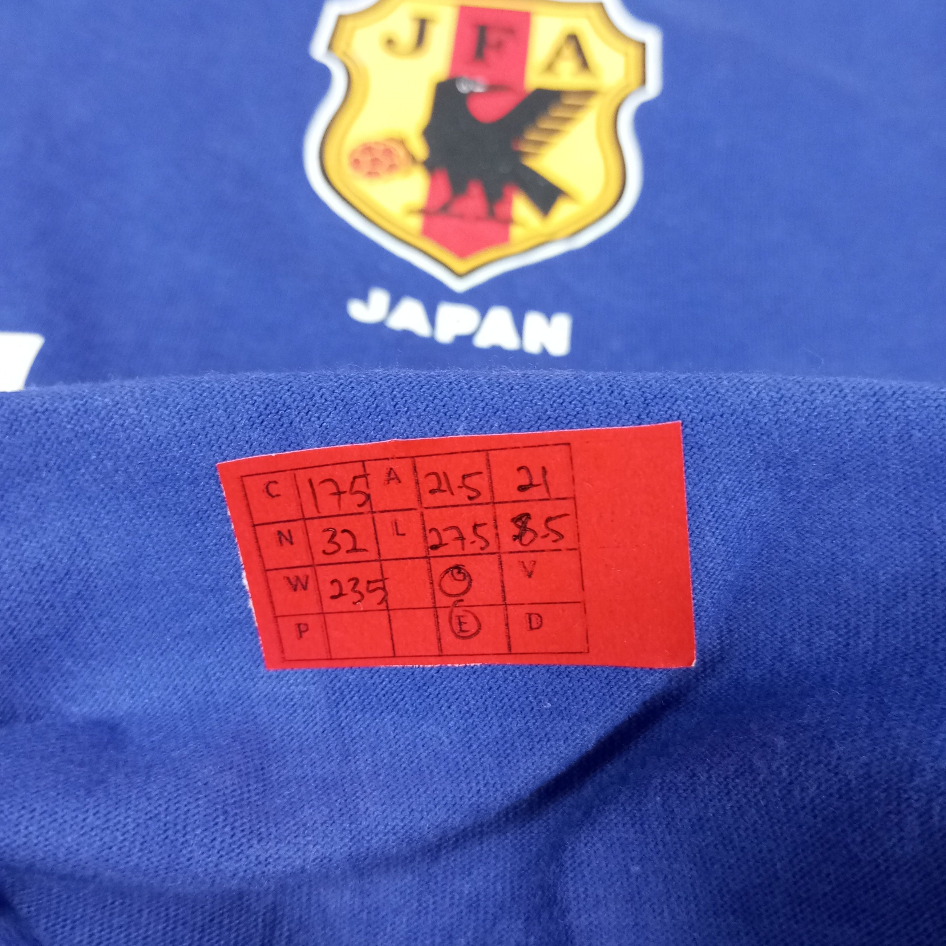 Japanese Brand × Vintage Japan Football Soccer Team Nakata 7 Tshirt Size US L / EU 52-54 / 3 - 11 Thumbnail