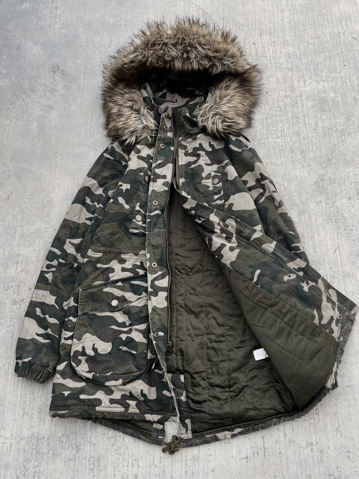 Japanese Brand 2000s JAPANESE BRAND FAUX FUR PARKA CAMO Size US M / EU 48-50 / 2 - 2 Thumbnail