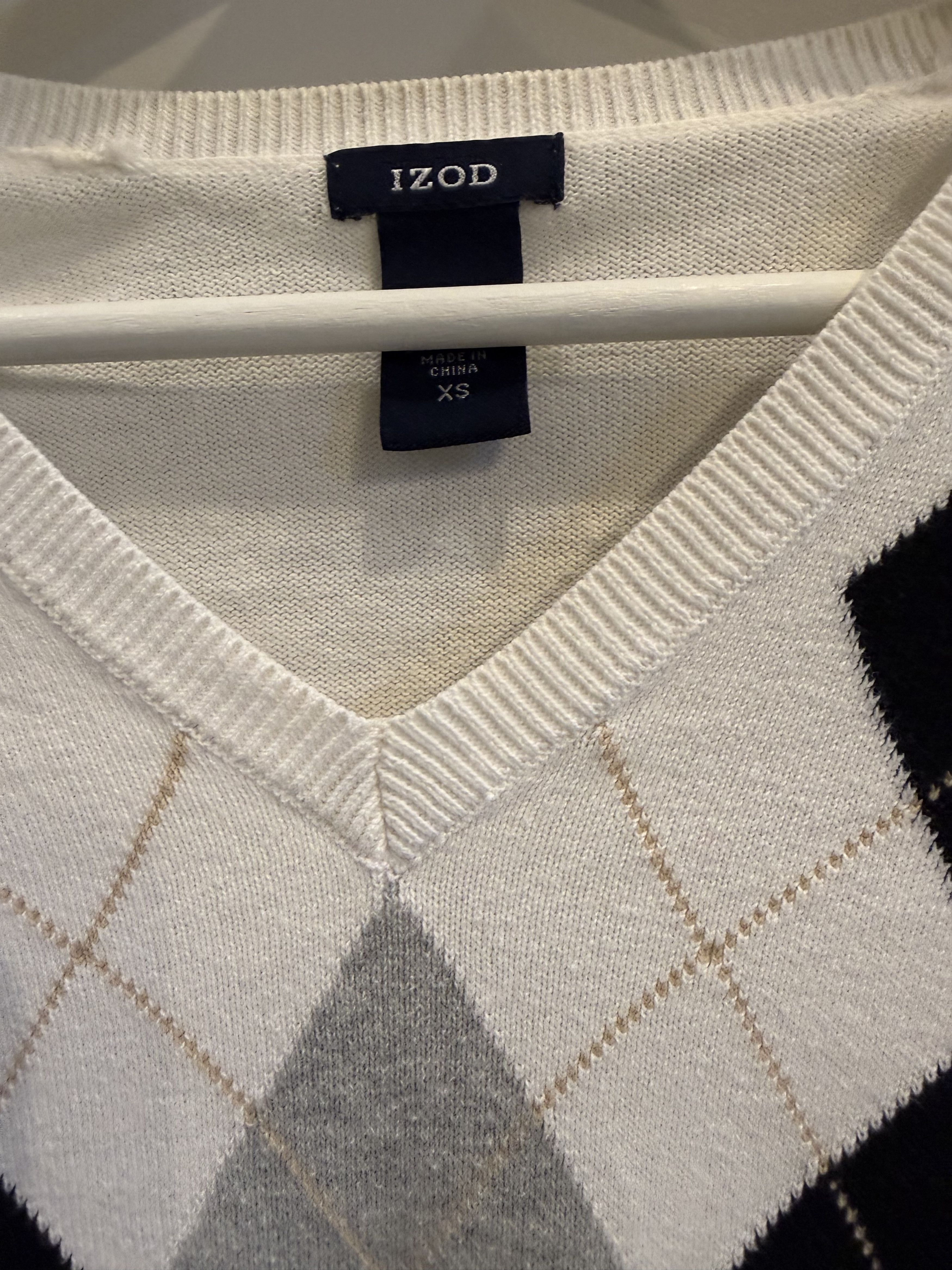 Izod Izod Womens Petite MED V-neck Cotton Argyle Sweater Size XS / US 0-2 / IT 36-38 - 2 Thumbnail