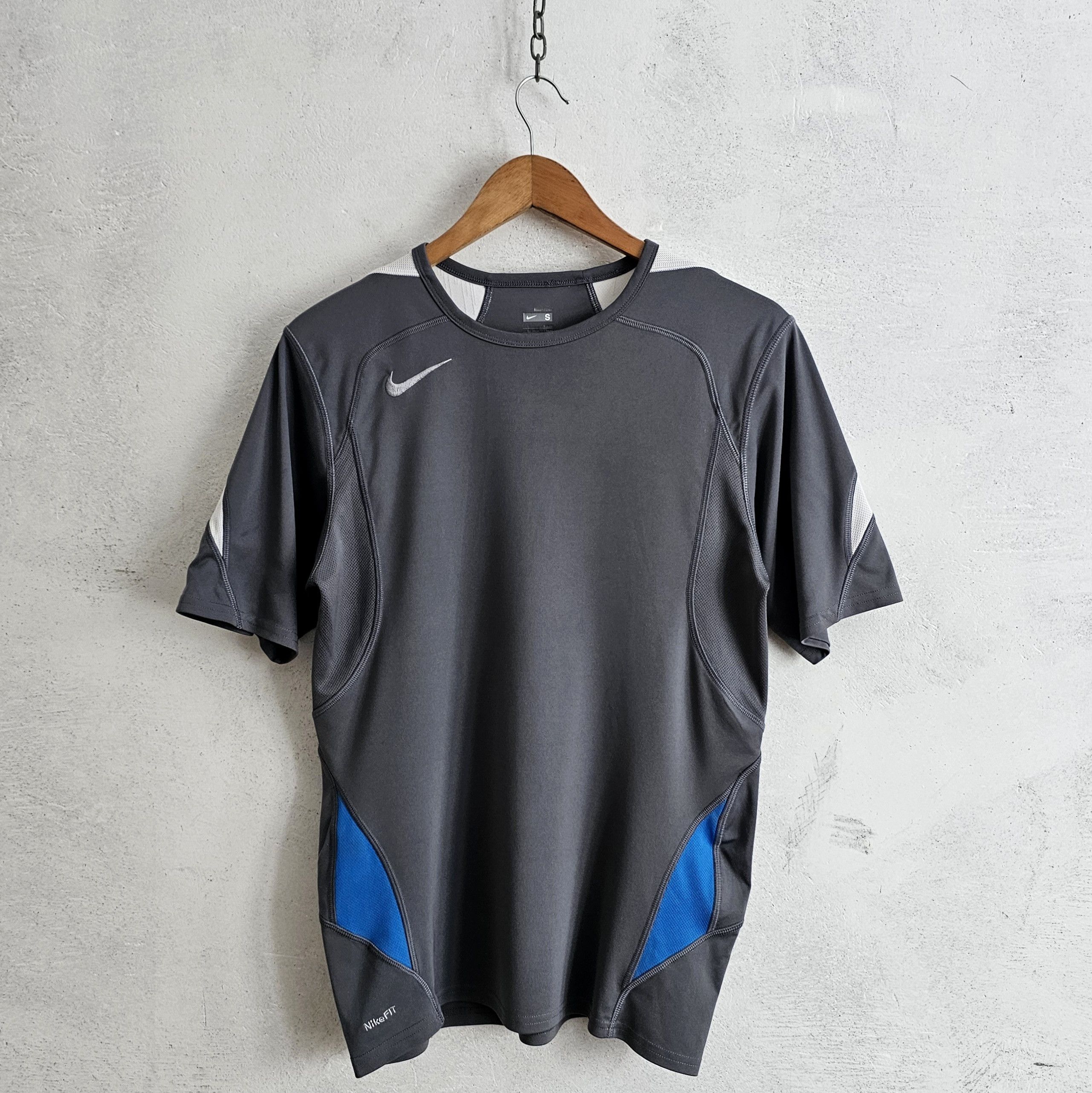 Nike ACG Nike ISPA vintage t-shirt Size US S / EU 44-46 / 1 - 1 Thumbnail