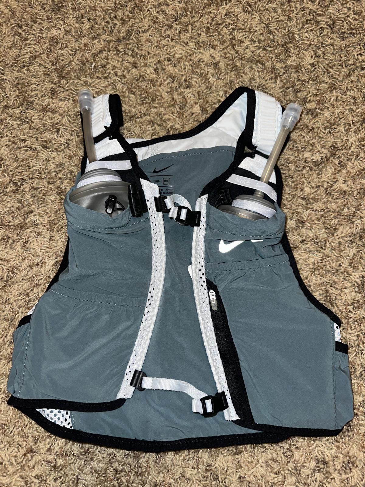 Nike Nike Trail Kiger 4.0 Vest Running Hasta/Black/Pure Platinum/Silver Size XS / US 0-2 / IT 36-38 - 1 Thumbnail