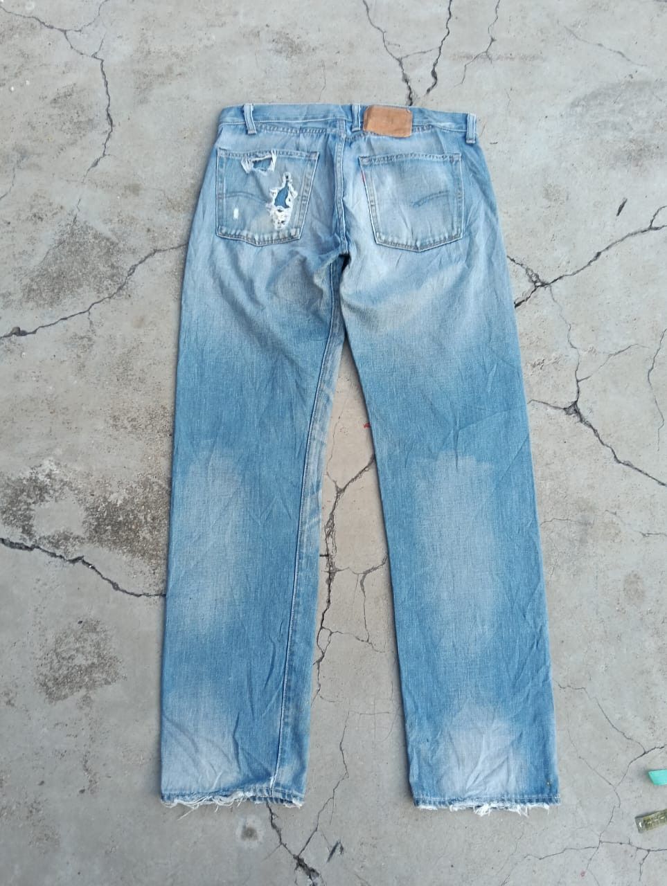 Levi's Distressed Levi's 501 big E selvedge made in Japan. Size US 34 / EU 50 - 2 Thumbnail
