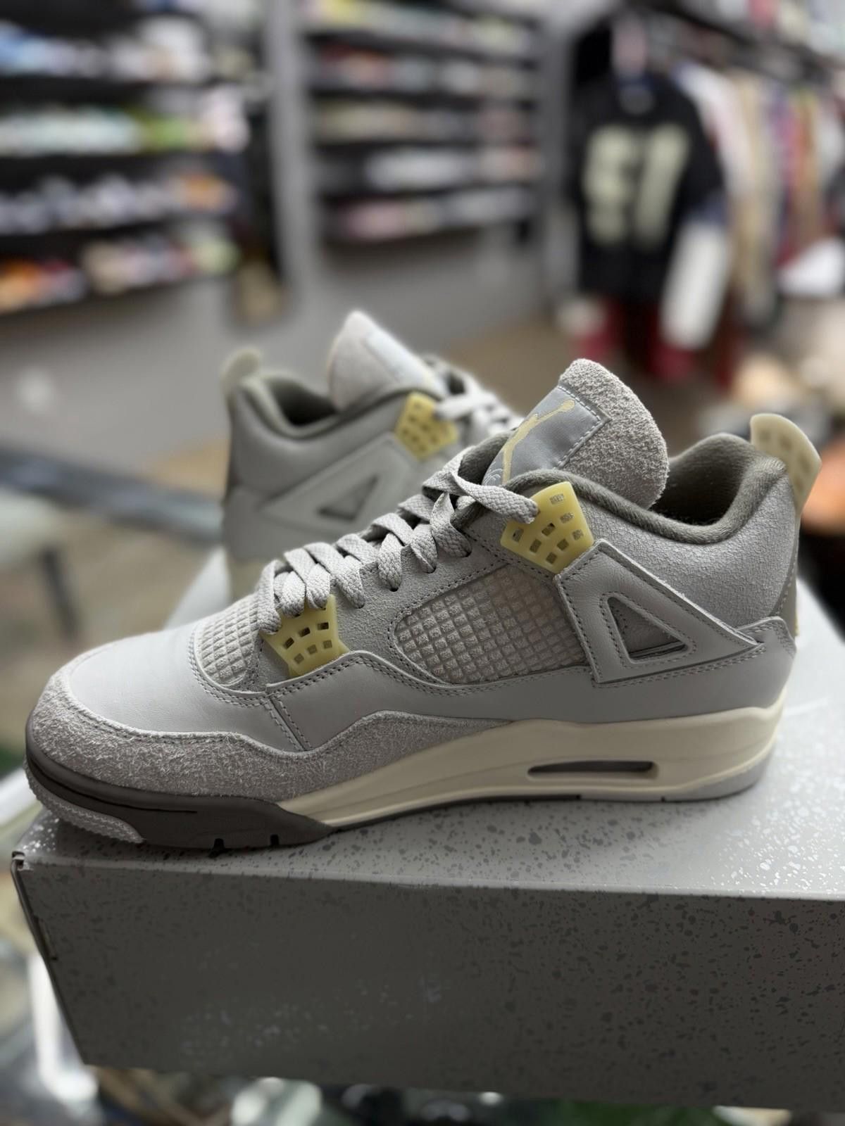 Jordan Brand Jordan 4 Retro SE Craft Size (14) Brand New DV3742-021 Size US 14 / EU 47 - 11 Thumbnail