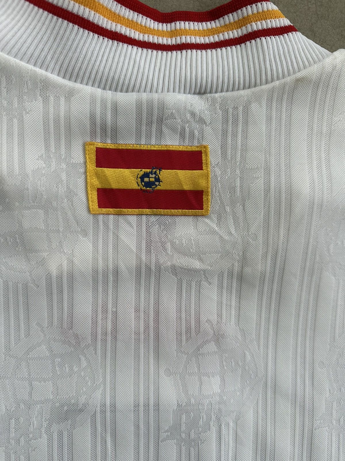 Adidas VINTAGE ADIDAS SPAIN 96-98 THIRD KIT Size US XL / EU 56 / 4 - 10 Thumbnail