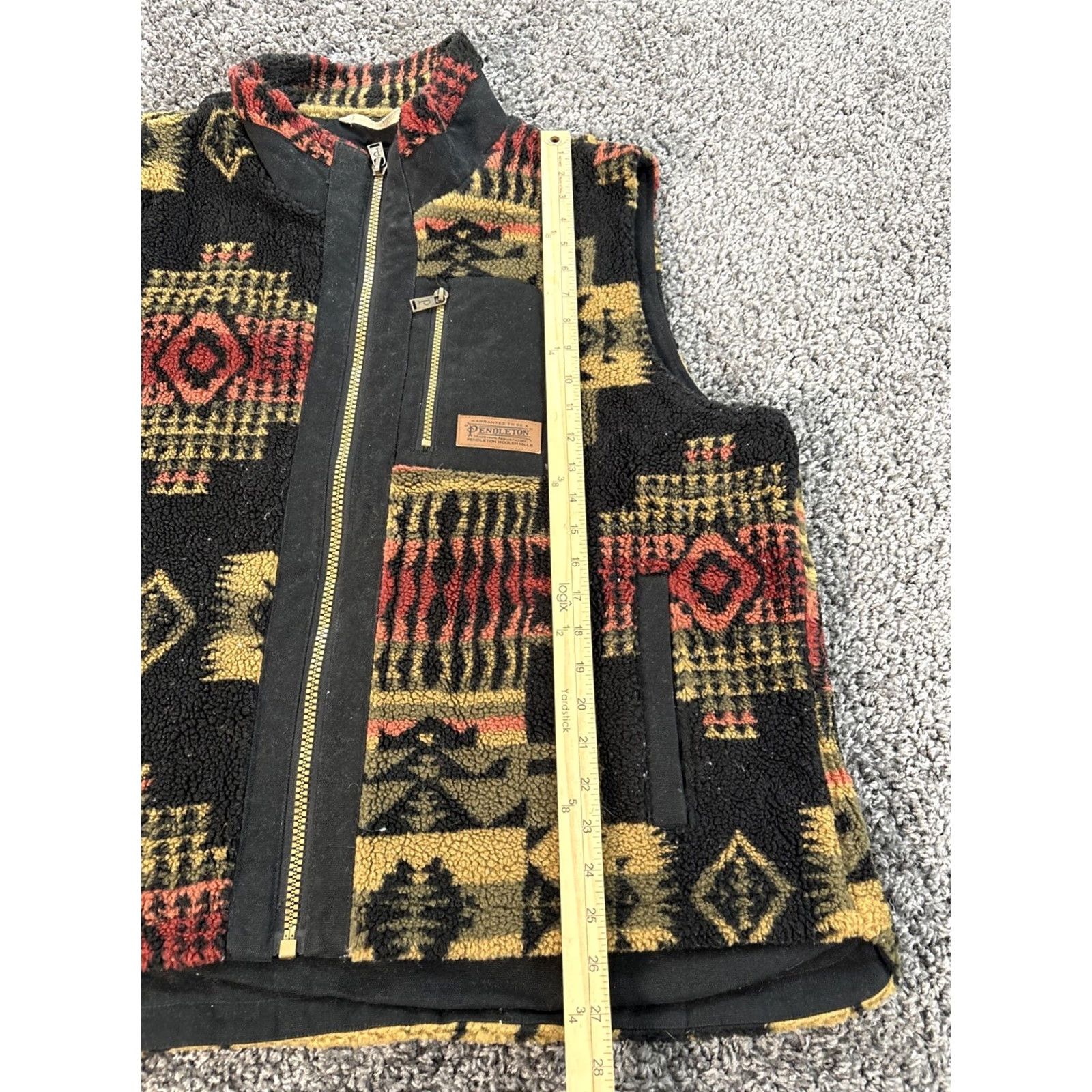 Pendleton VINTAGE Pendleton Ridgeline Beech Vest Mens 2XL Fleece Full Zip Black Red Aztec Western Casual Travel Shirt? Size US XXL / EU 58 / 5 - 2 Thumbnail