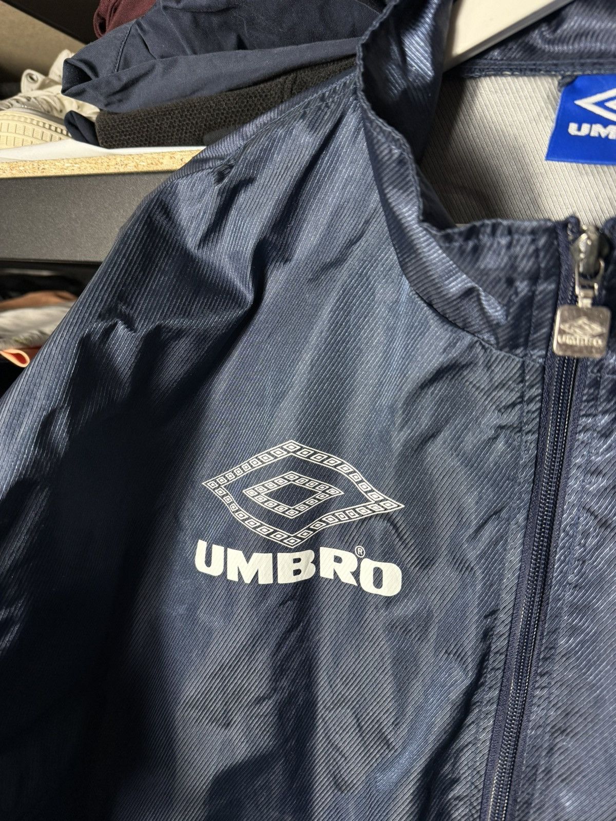 Umbro Umbro Vintage Windbreaker Jacket Navy Y2K Track Jacket Zip Size US M / EU 48-50 / 2 - 7 Thumbnail