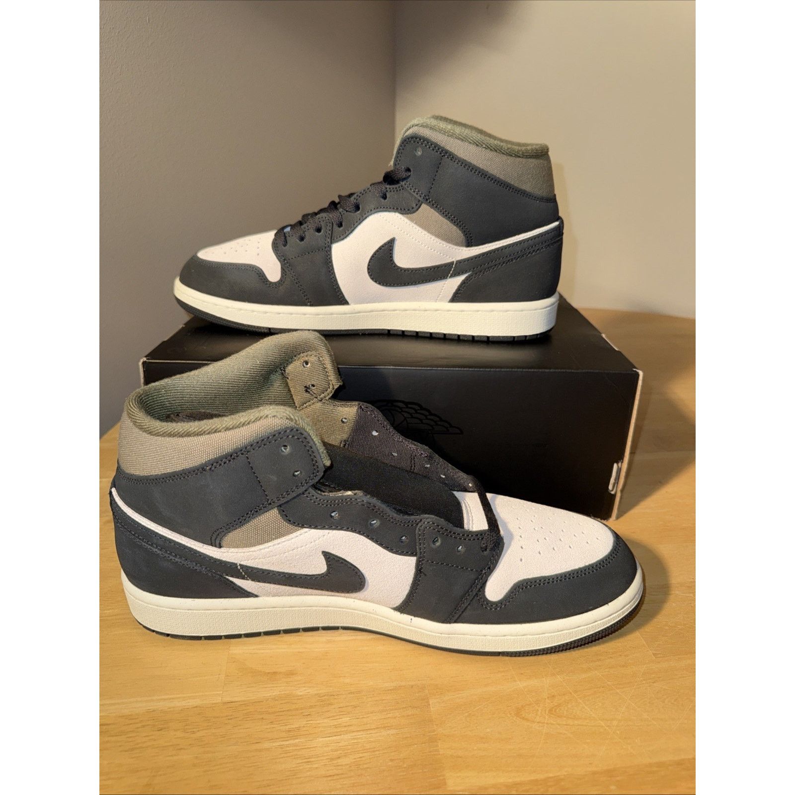 Nike Size 11 - Air Jordan 1 Mid Off Noir Medium Olive No Box Lid Size US 11 / EU 44 - 2 Thumbnail