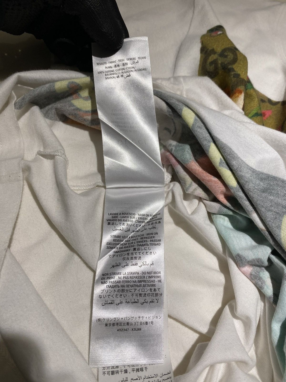 Gucci Gucci Ignasi Monreal Print Tee Size S / US 4 / IT 40 - 6 Thumbnail