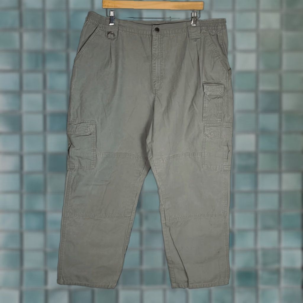 Vintage VINTAGE? (no) 5.11 Tactical Men’s Cotton Canvas Pants Cargo Utility Style 74251 44/30 Tan Pants Men 44 Tan Cargo Utility 5.11 Size US 44 / EU 60 - 1 Thumbnail