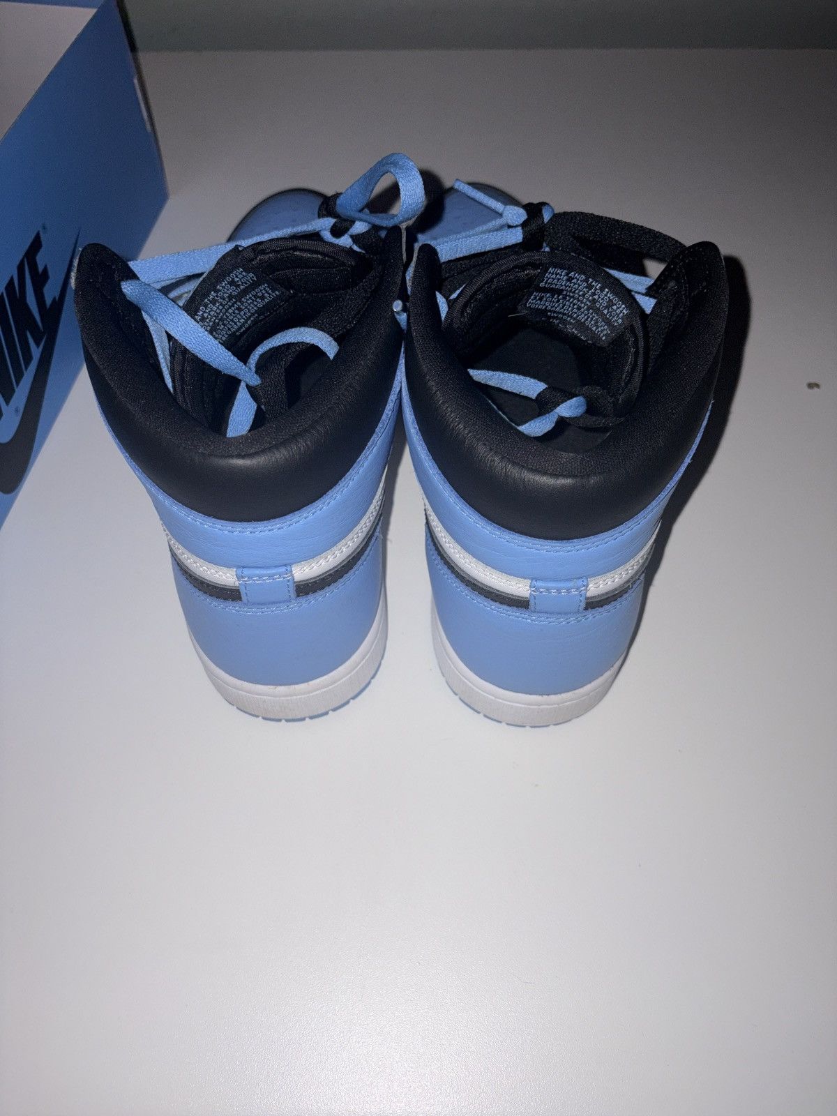 Jordan Brand Jordan one hightop unc toe colorway Size US 9.5 / EU 42-43 - 6 Thumbnail