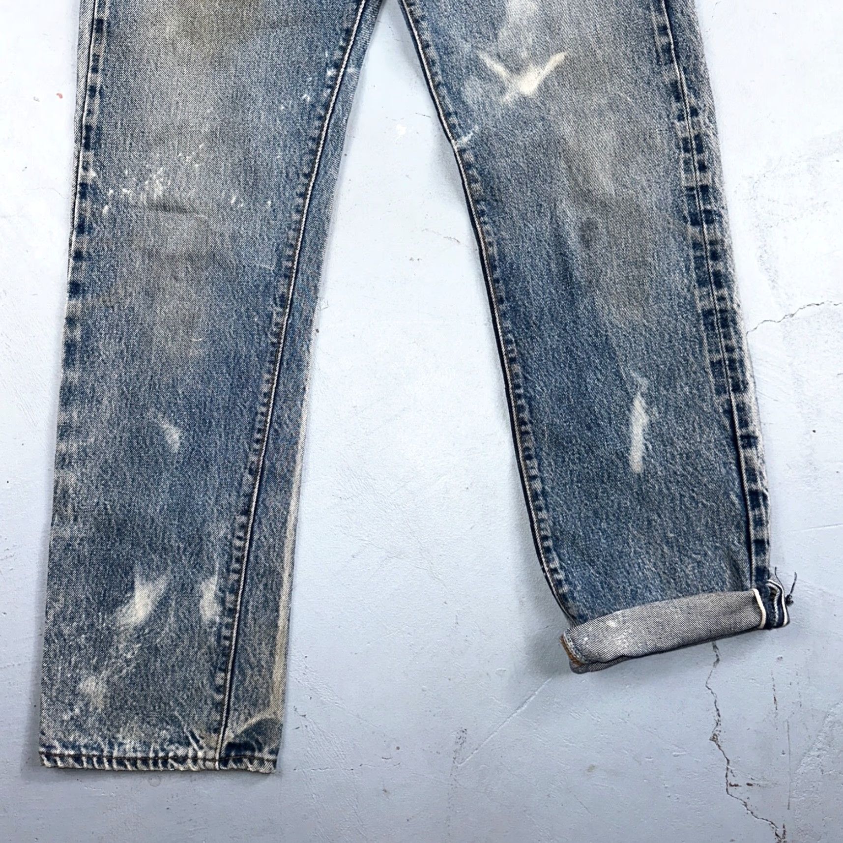 Levi's VINTAGE Levi's 501 Jeans Men 28x34 Blue Denim Straight 80s USA Selvedge Distressed Classic 501 XX Size US 28 / EU 44 - 3 Thumbnail