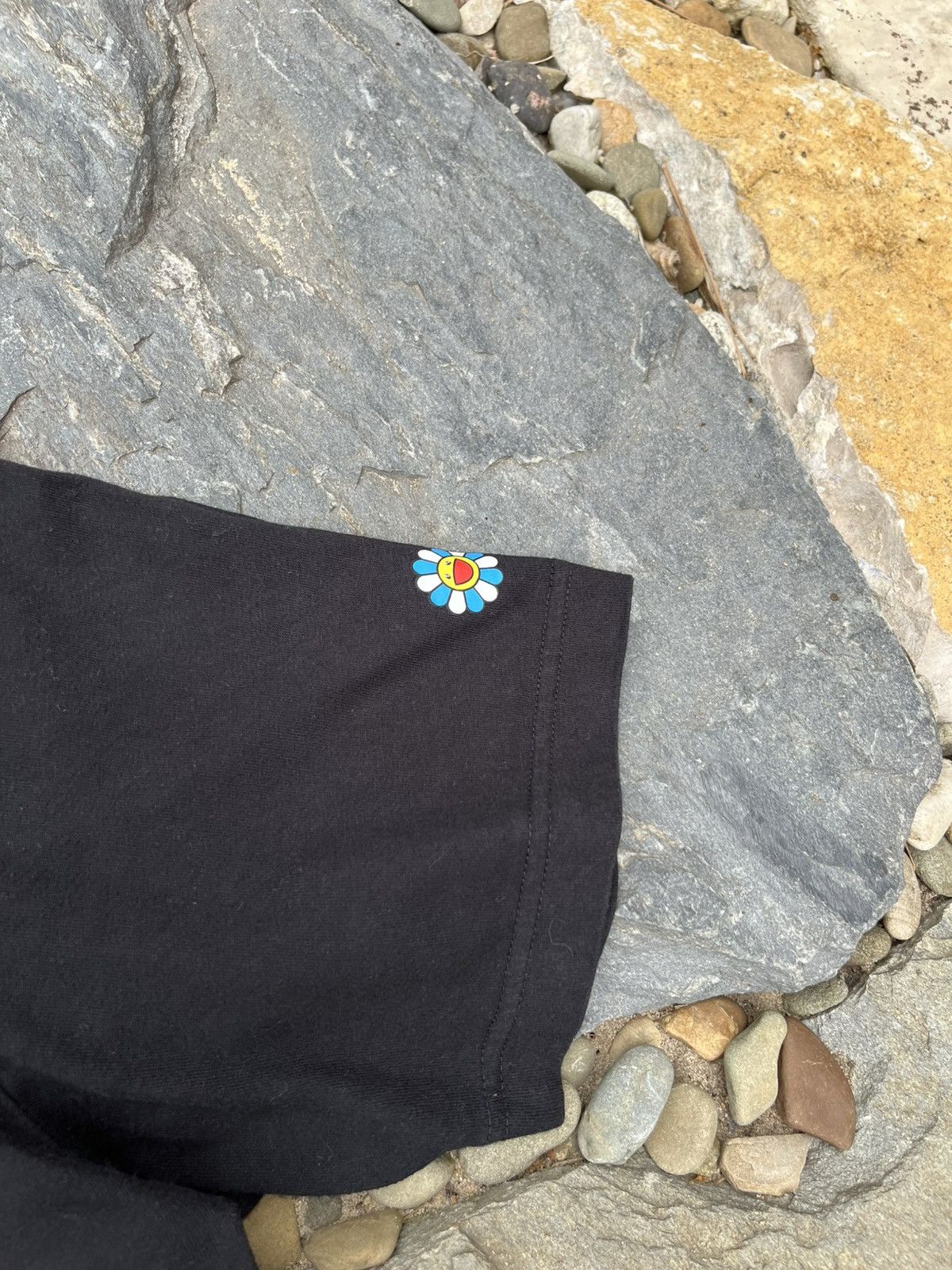 Takashi Murakami × Uniqlo Uniqlo X Takashi Murakami pocket tee floral Doreamon t-shirt Size US M / EU 48-50 / 2 - 9 Thumbnail