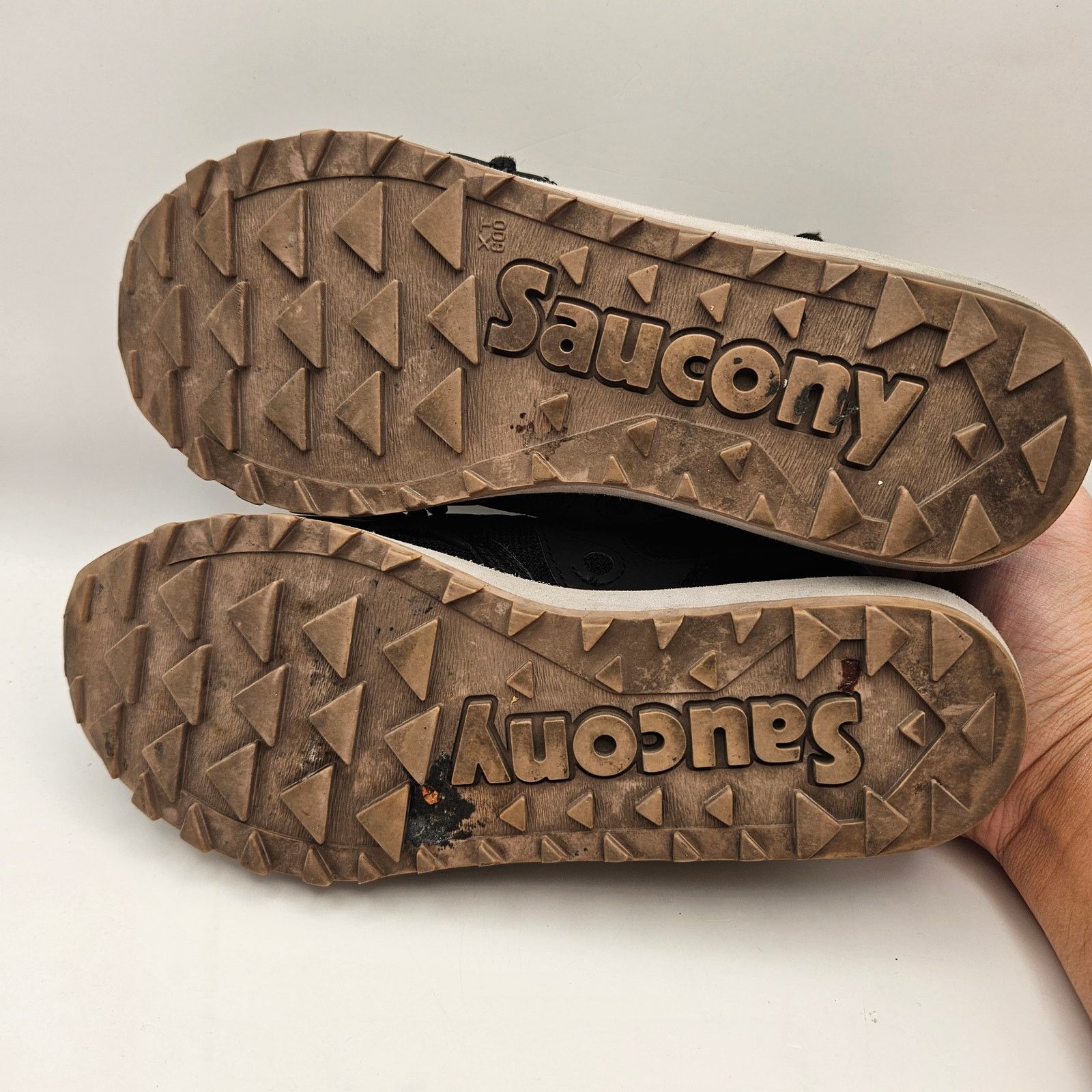 Saucony SAUCONY MEN'S 5.5 JAZZ HYBRID ABSTRACT COLLECTION BLACK USED Size US 5.5 / EU 38 - 5 Thumbnail