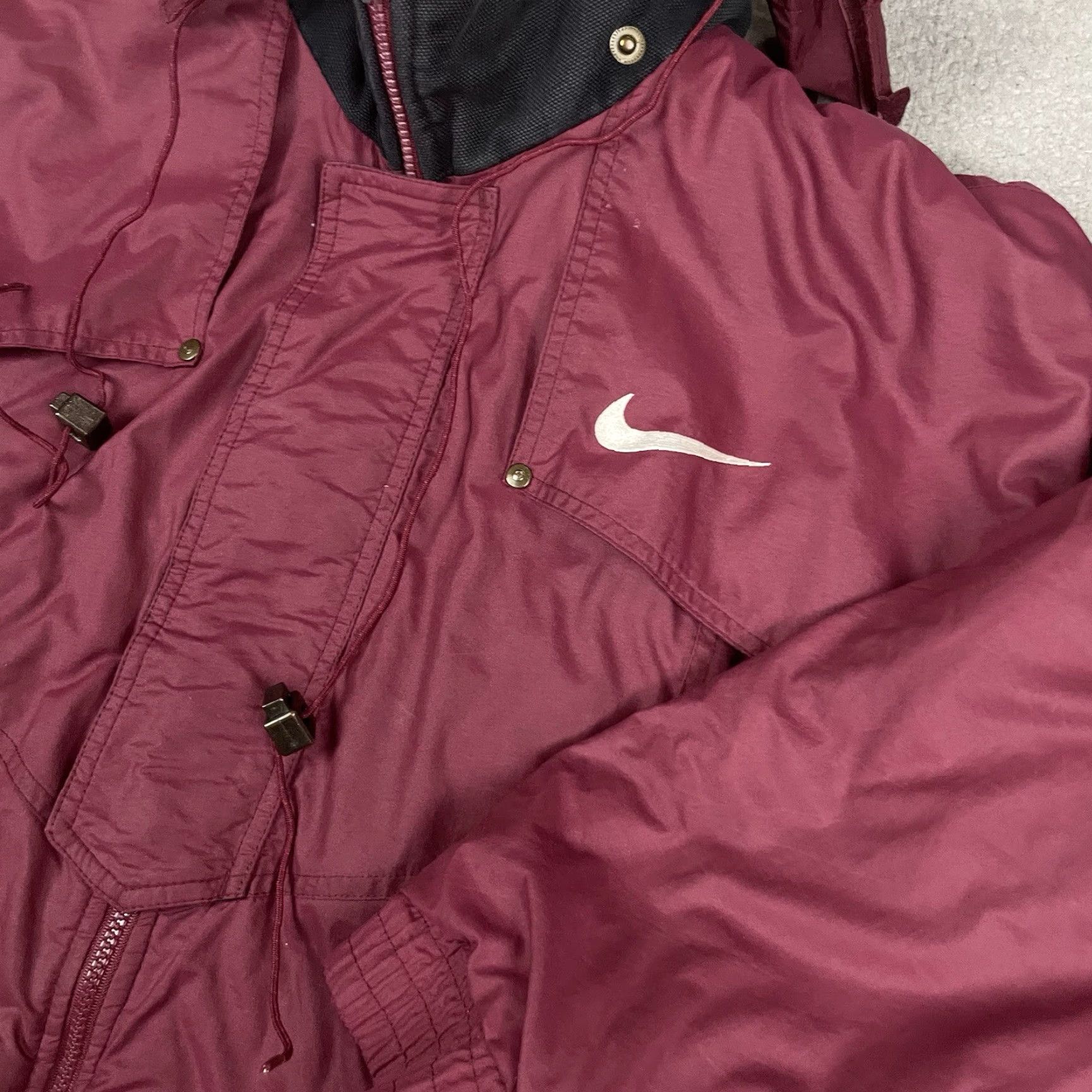 Nike VINTAGE Nike Jacket Adult XL Red Big Swoosh Collar Full Zip Windbreaker Rare Vtg Size US XL / EU 56 / 4 - 3 Thumbnail