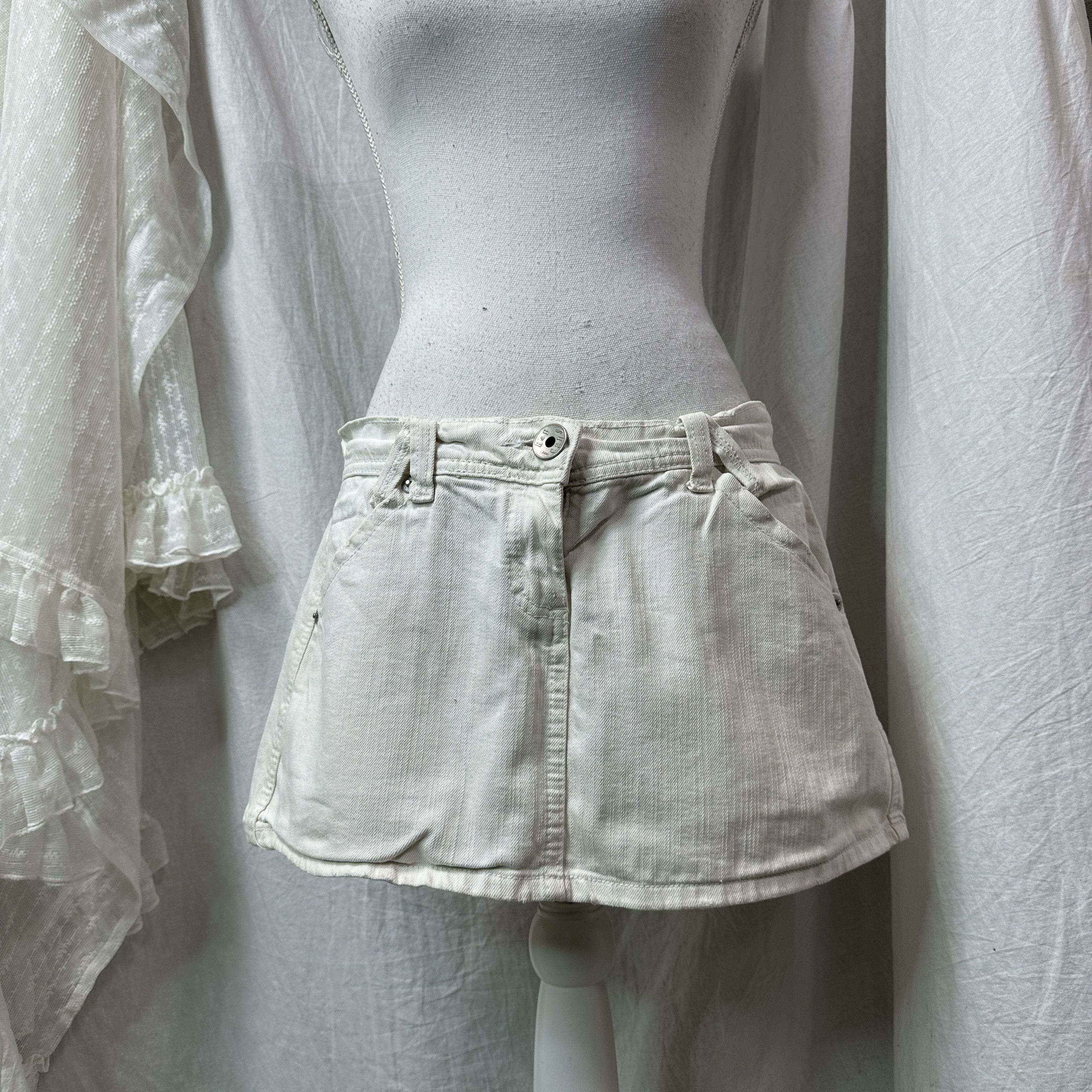 Vintage Vintage Military Styled Cargo Mini Skirt Y2K Size 25" / US 0 / IT 36 - 1 Thumbnail
