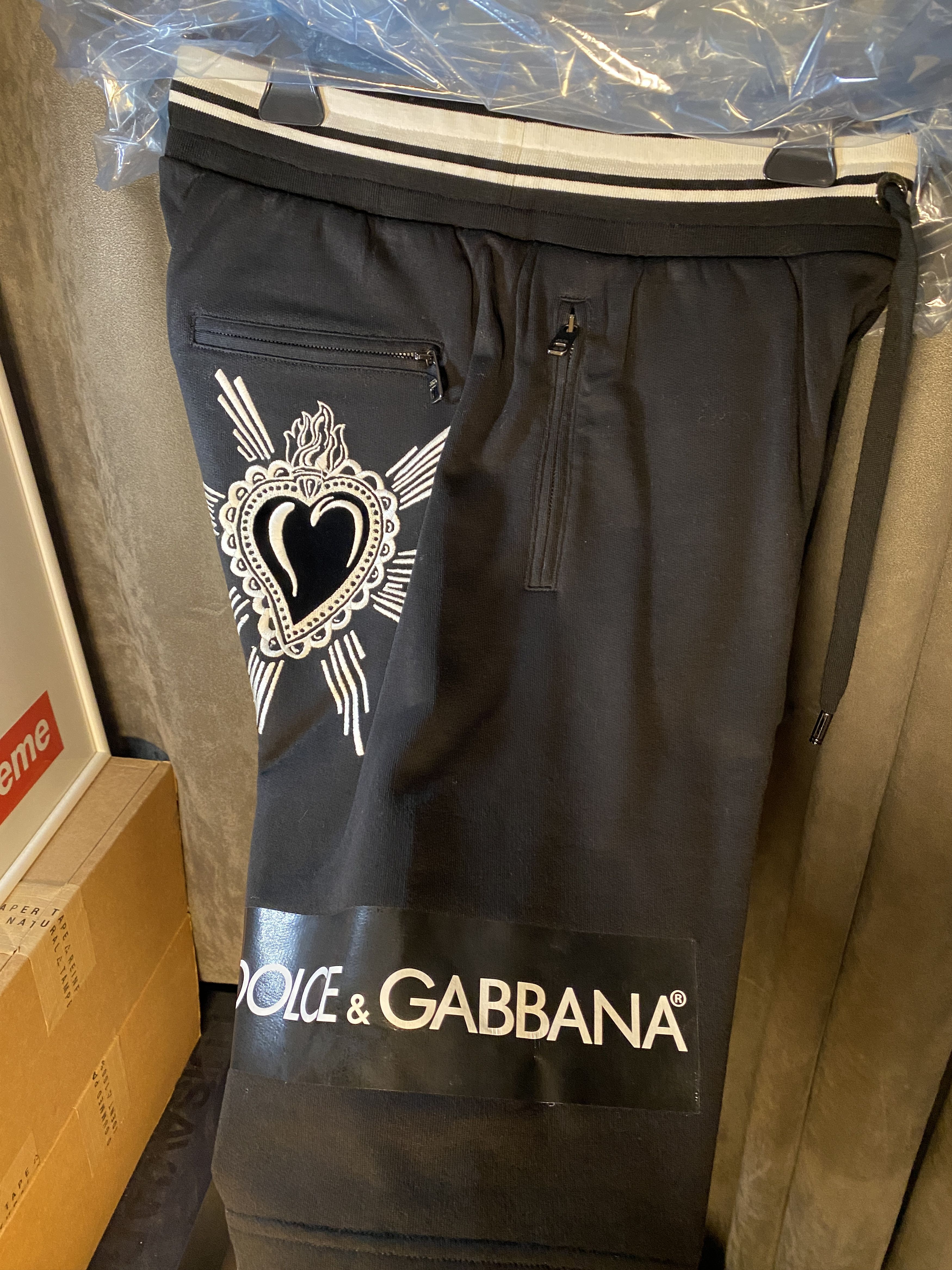 Dolce & Gabbana Dolce&Gabbana embroidered heart Shorts Size US 30 / EU 46 - 2 Thumbnail