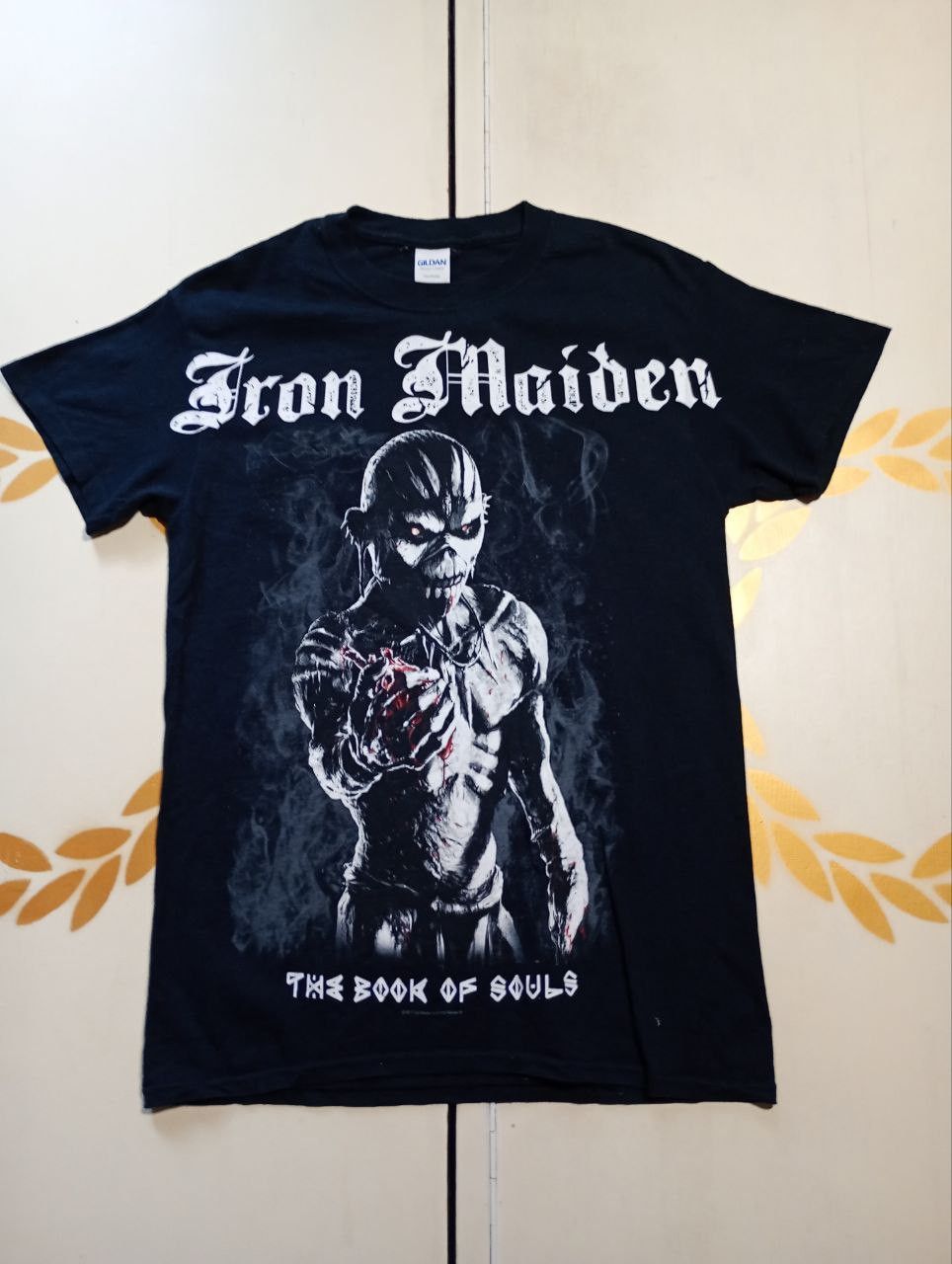 Band Tees × Gildan × Iron Maiden Gildan Iron Maiden The Book Of Souls T-Shirt 2017 Size US S / EU 44-46 / 1 - 1 Thumbnail