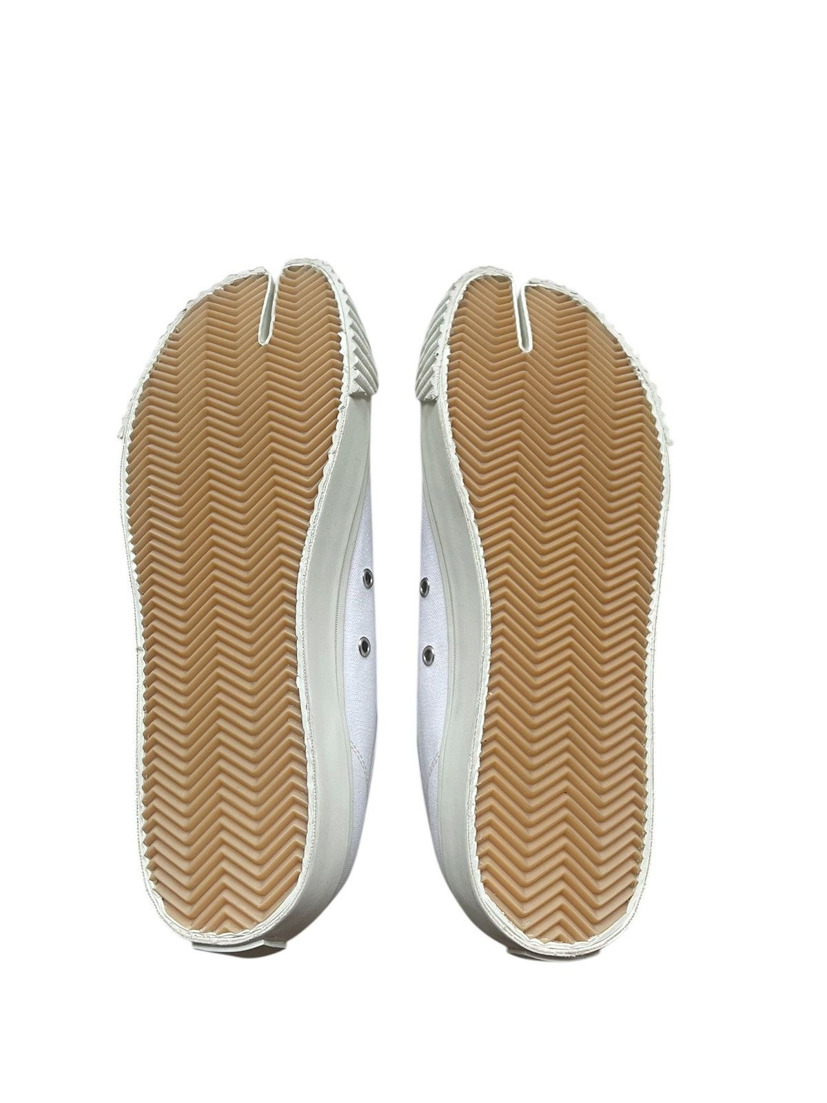 Maison Margiela Maison Margiela Tabi Sneakers Size US 9 / EU 42 - 8 Thumbnail