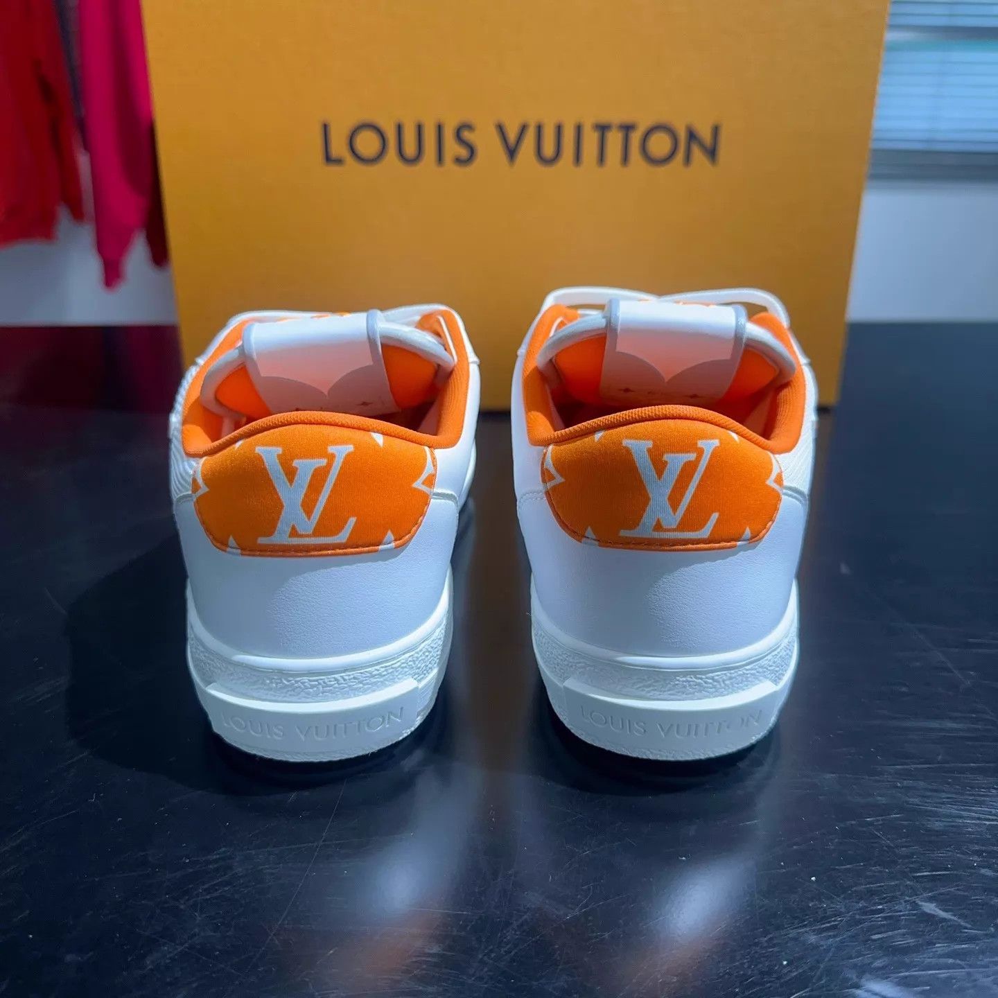 Louis Vuitton LV Charlie Orange Logo White Sneaker 41.5 (UK7.5) Size US 8.5 / EU 41-42 - 3 Thumbnail