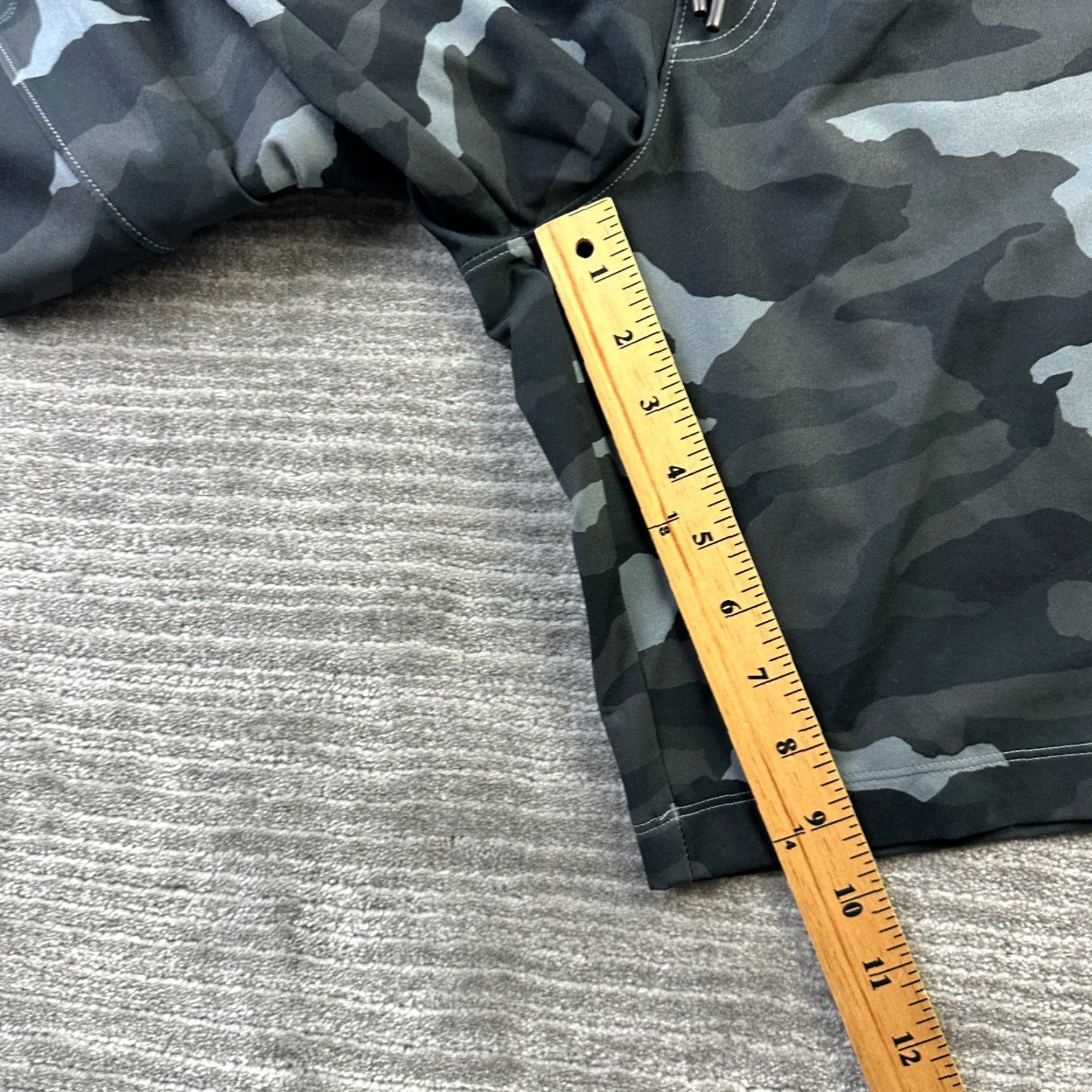 Under Armour Under Armour Shorts Men Medium Gray Sportstyle Elite Cargo Camouflage Size US 31 - 4 Thumbnail