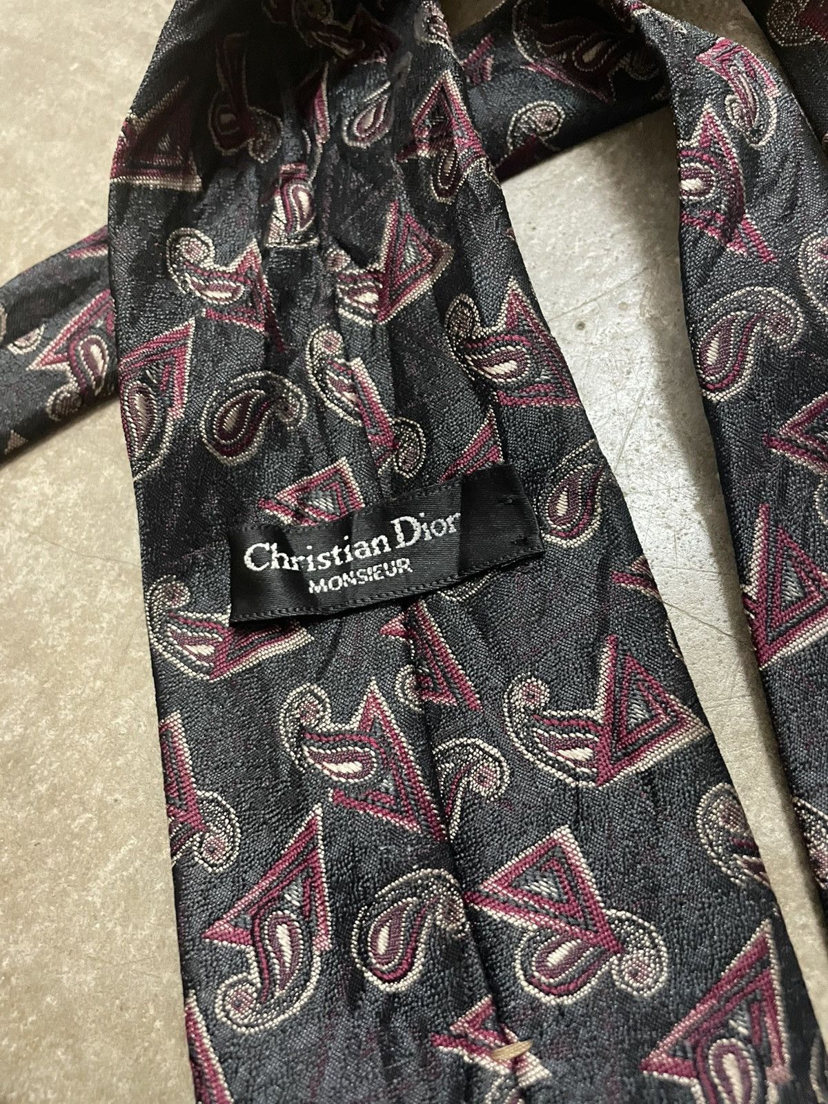 Dior Christian Dior Man Necktie Made in Usa 🇺🇸 Size ONE SIZE - 9 Thumbnail