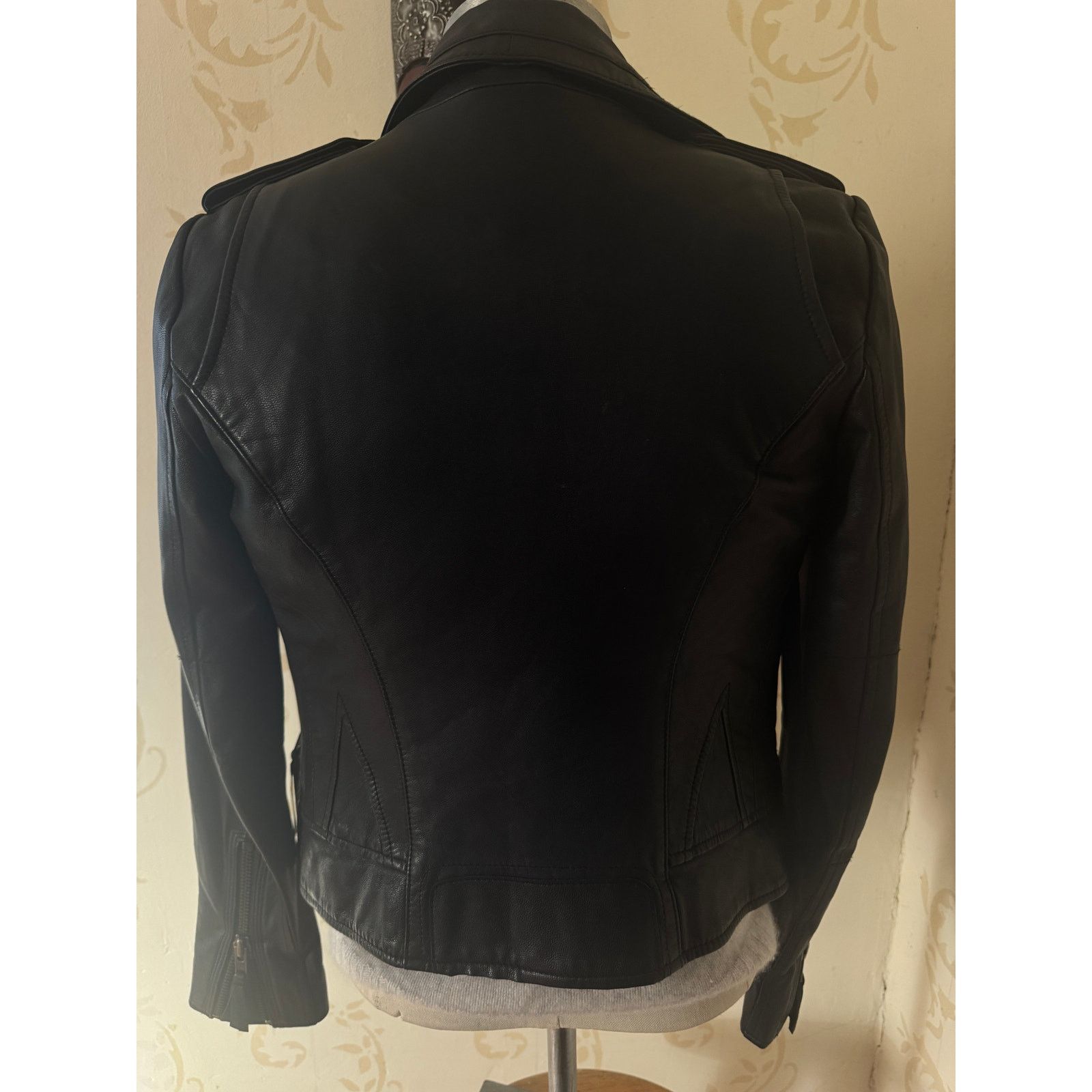 Joie Ladies Size XS Joie 100% Leather Black Moto Jacket Size XS / US 0-2 / IT 36-38 - 4 Thumbnail