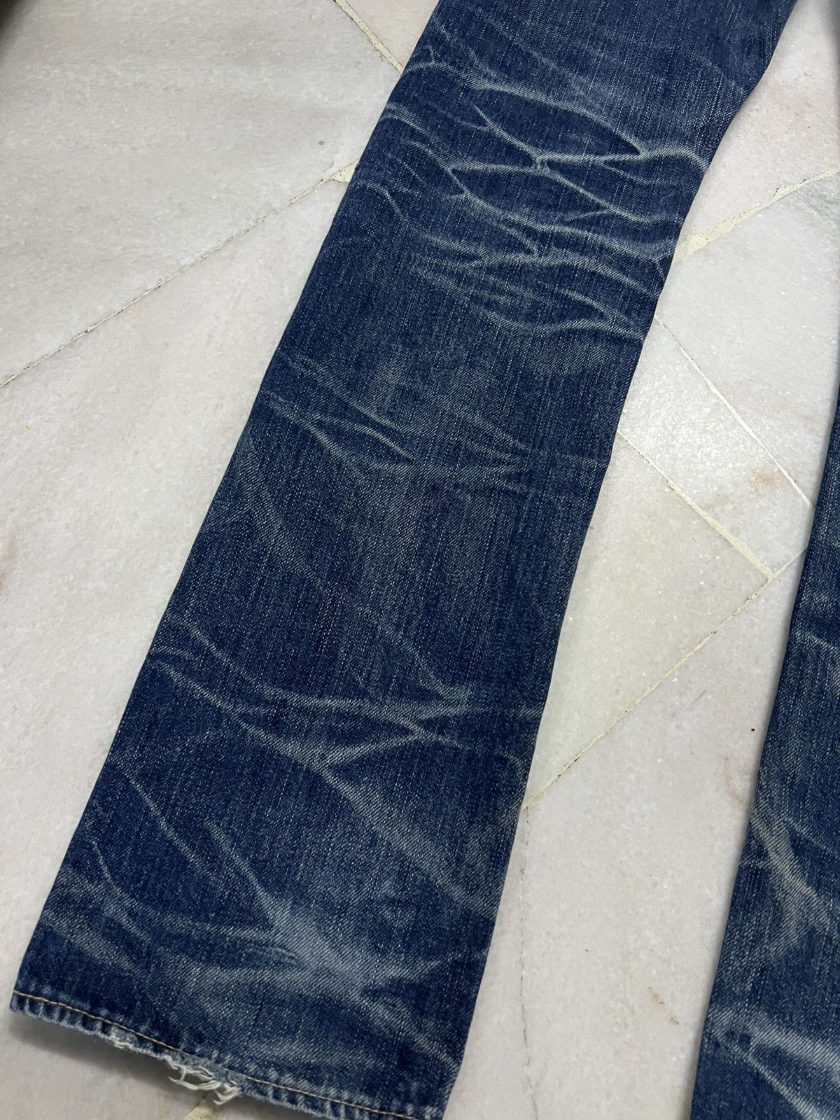 Japanese Brand Vintage Kuro Graphite Distressed Selvedge Jean Japan Size US 30 / EU 46 - 14 Thumbnail