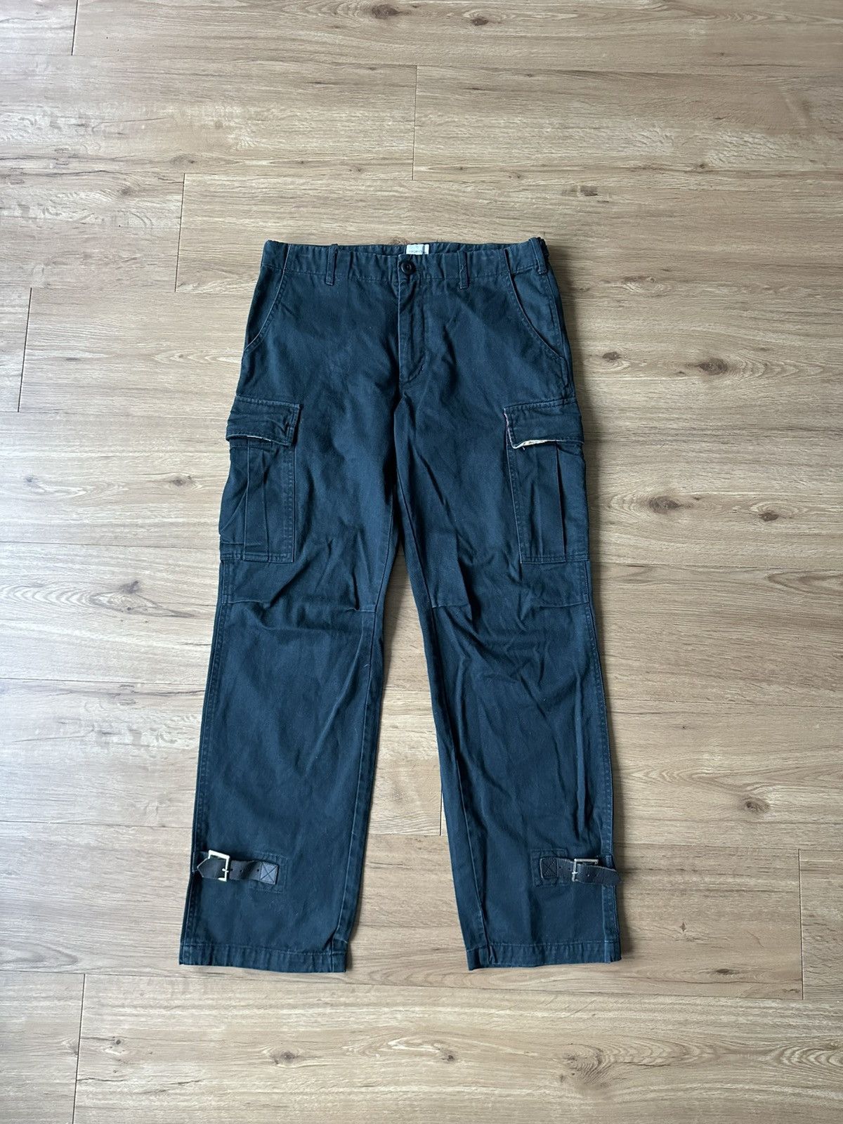 Nepenthes Nepenthes Floral Prints and Leather Parts Cargo Pants Size US 32 / EU 48 - 1 Thumbnail