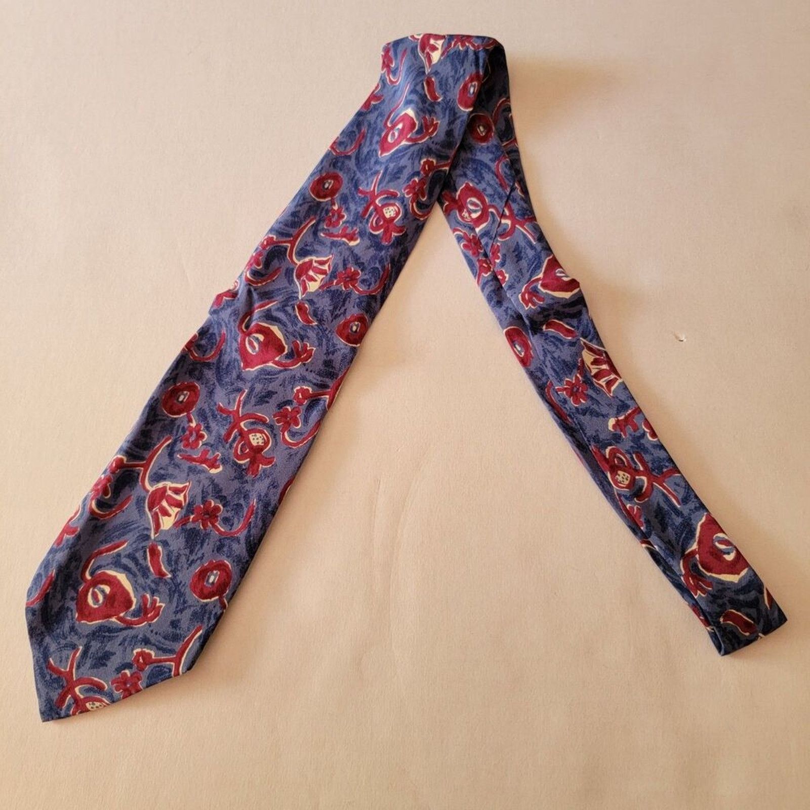 Other The Metropolitan Museum Of Art Tie Blue w/ Burgundy Flowers Size ONE SIZE - 3 Thumbnail