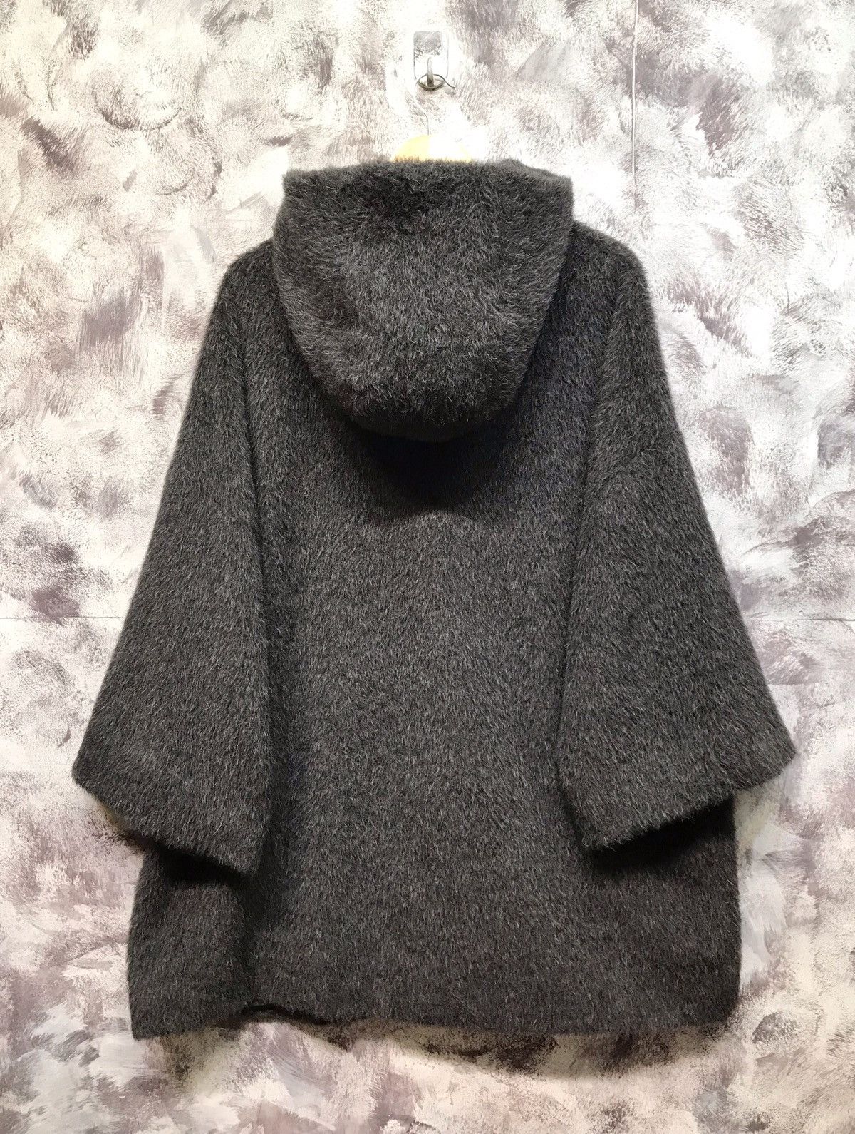 Gucci Vintage 90s gucci bamboo button lining fur jacket Size XL / US 12-14 / IT 48-50 - 4 Thumbnail