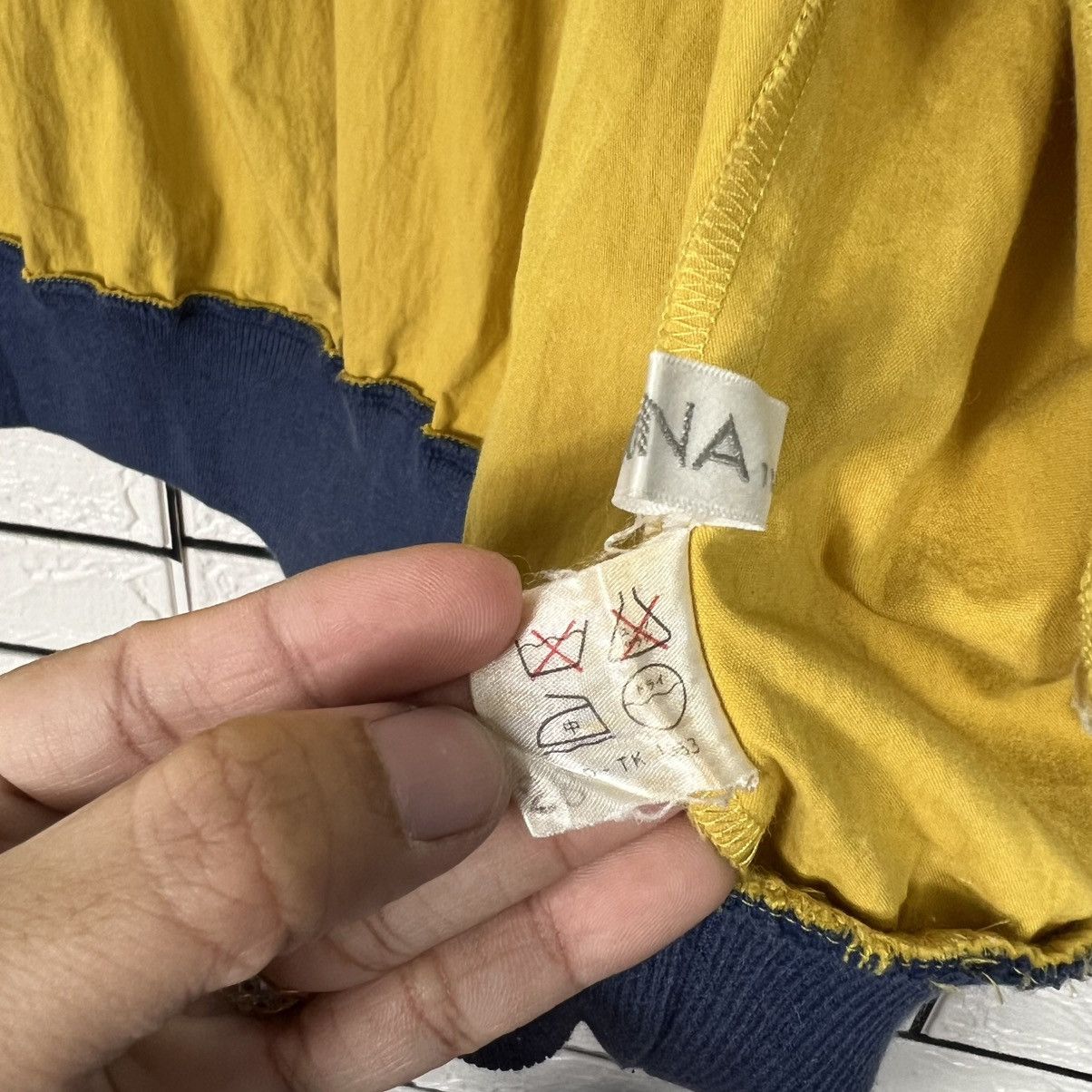 Vintage 90's NATIVE AMERICA INDIAN Yellow Bomber Jacket #4050-C184 Size US S / EU 44-46 / 1 - 17 Thumbnail