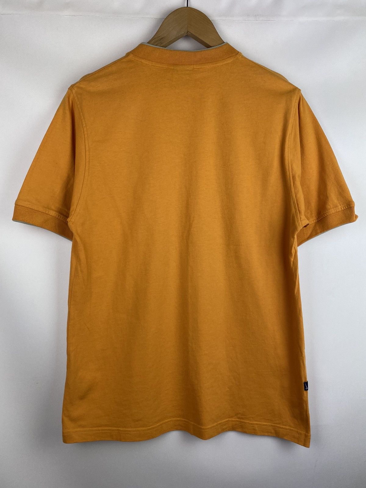 Vintage Nike vintage Y2K center logo swoosh men’s t shirt size S Size US S / EU 44-46 / 1 - 10 Thumbnail