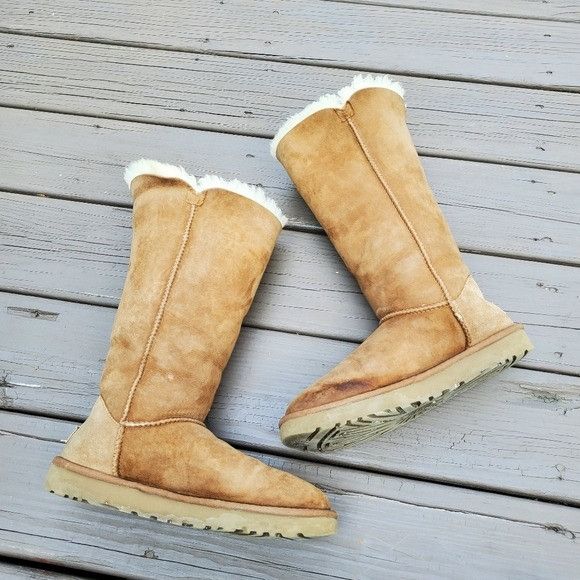 Ugg UGG Bailey Button Triplet Chestnut Suede Sheepskin Boots Size US 9 / IT 39 - 4 Thumbnail