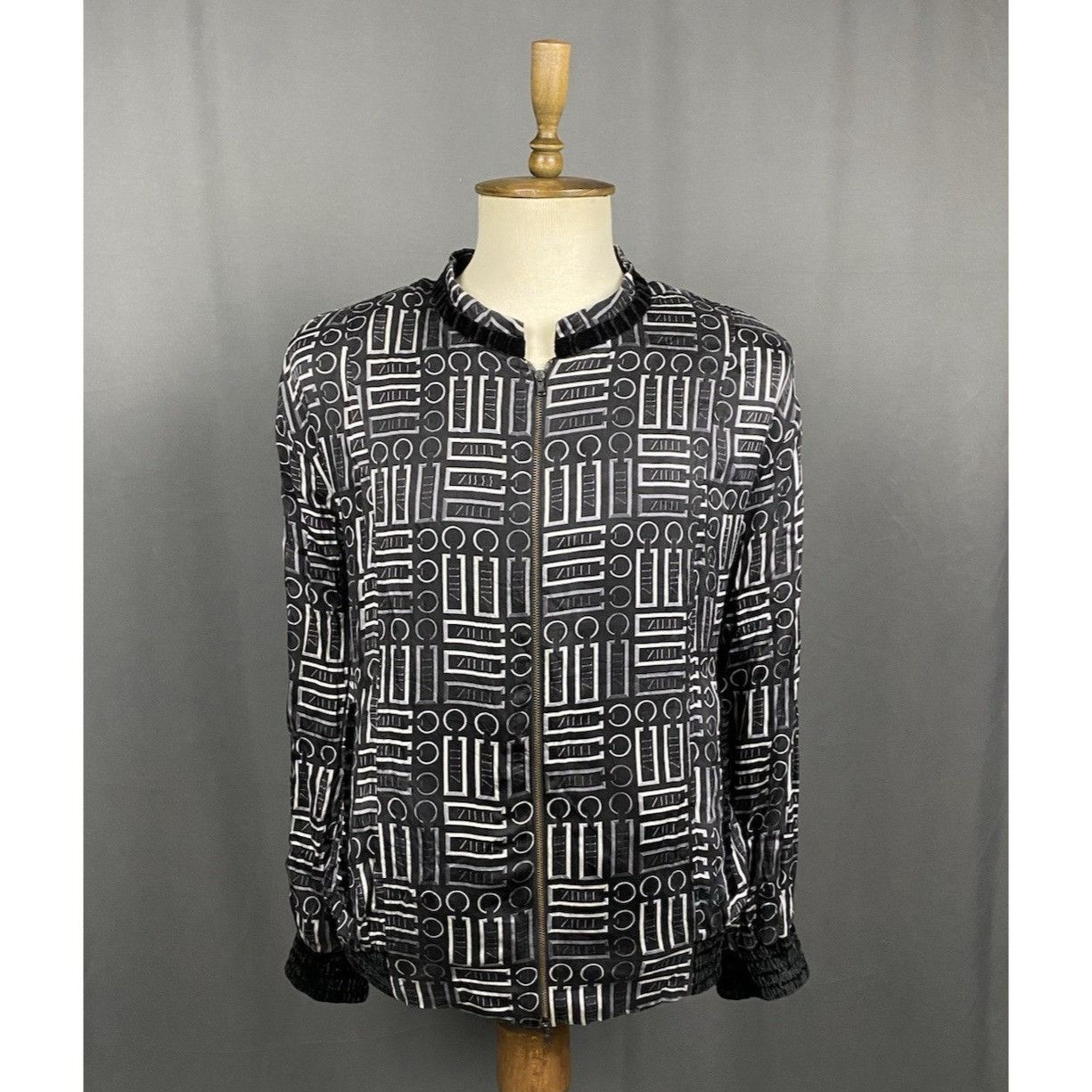 Zilli Zilli Vintage Auth Monogram Men's Black Silk Jacket Size 52 Size US L / EU 52-54 / 3 - 1 Thumbnail