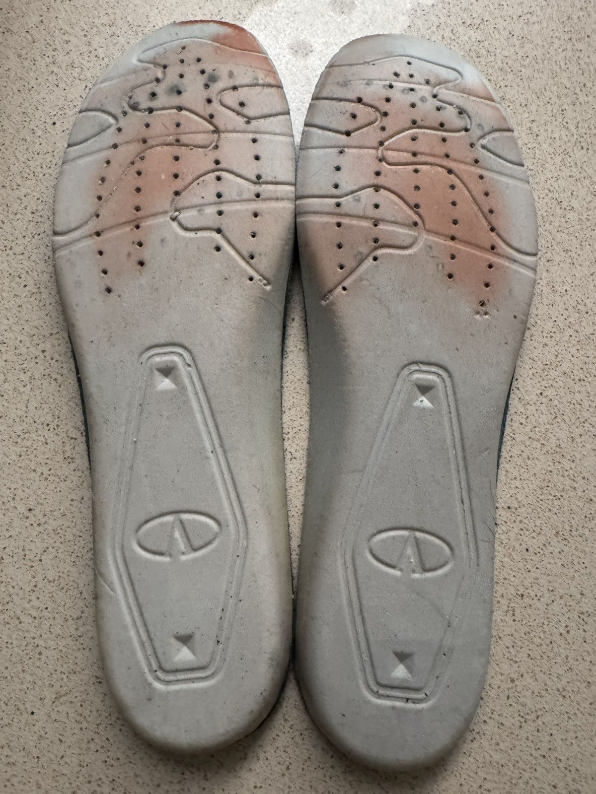 Valentino Backnet Perforated Leather Sneakers Size US 9 / EU 42 - 10 Thumbnail