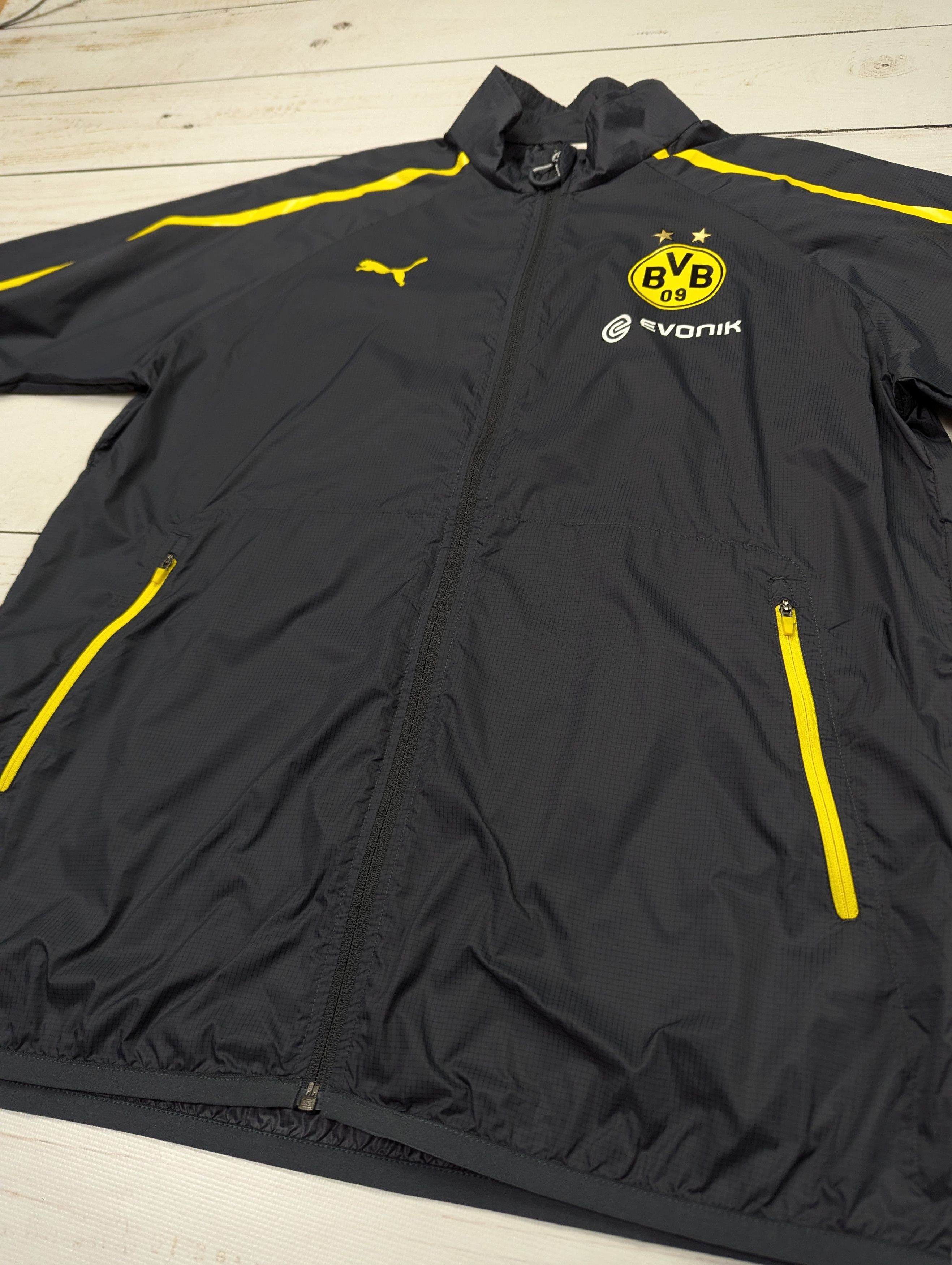 Puma Puma BVB Borussia Dortmund Windbreaker raincoat light jacket Size US M / EU 48-50 / 2 - 10 Thumbnail